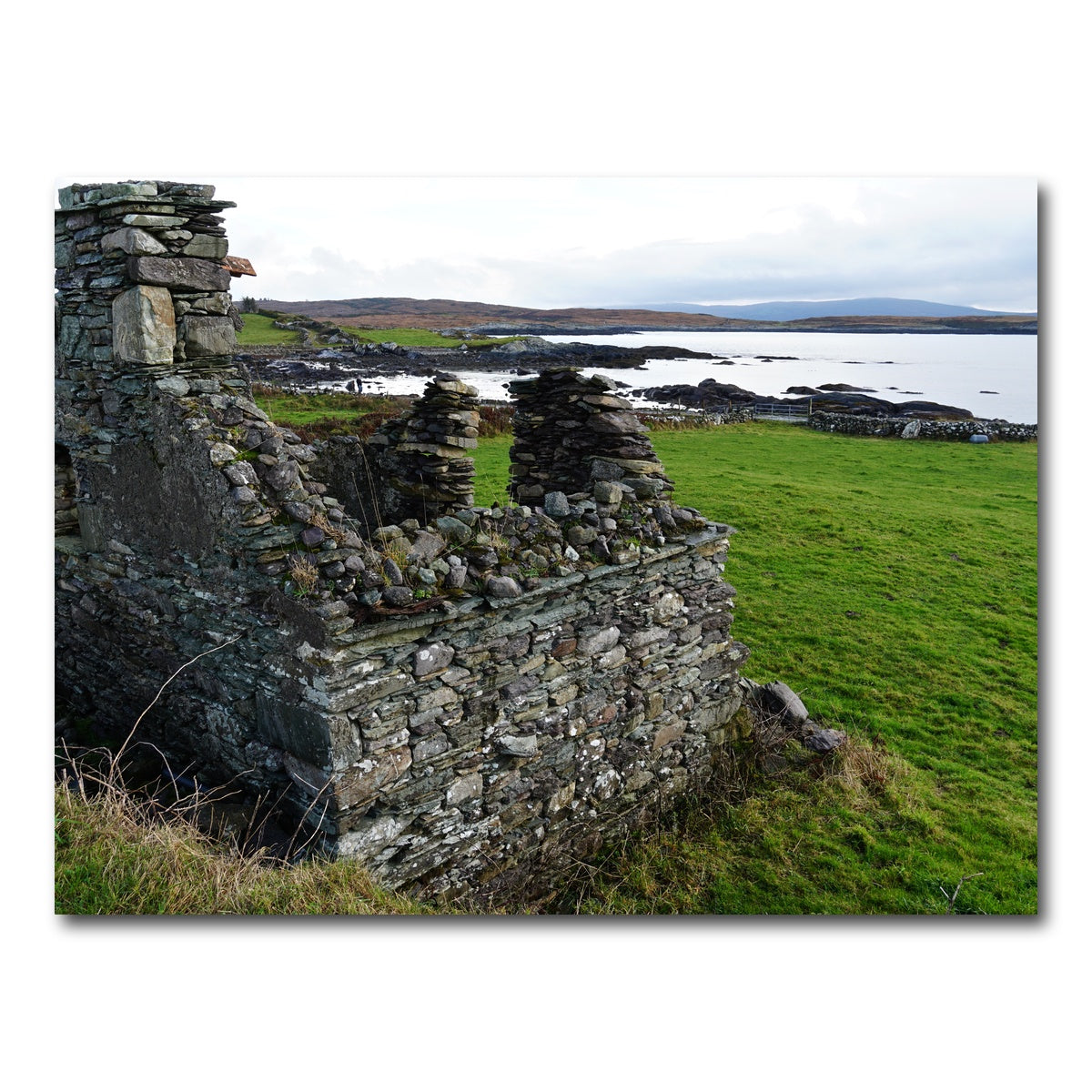 AUTO-MOCKUP WHITE | Abandoned House - Trafask, Ireland | 1 Piece | Gallery Wrap Canvas | group=4x3
