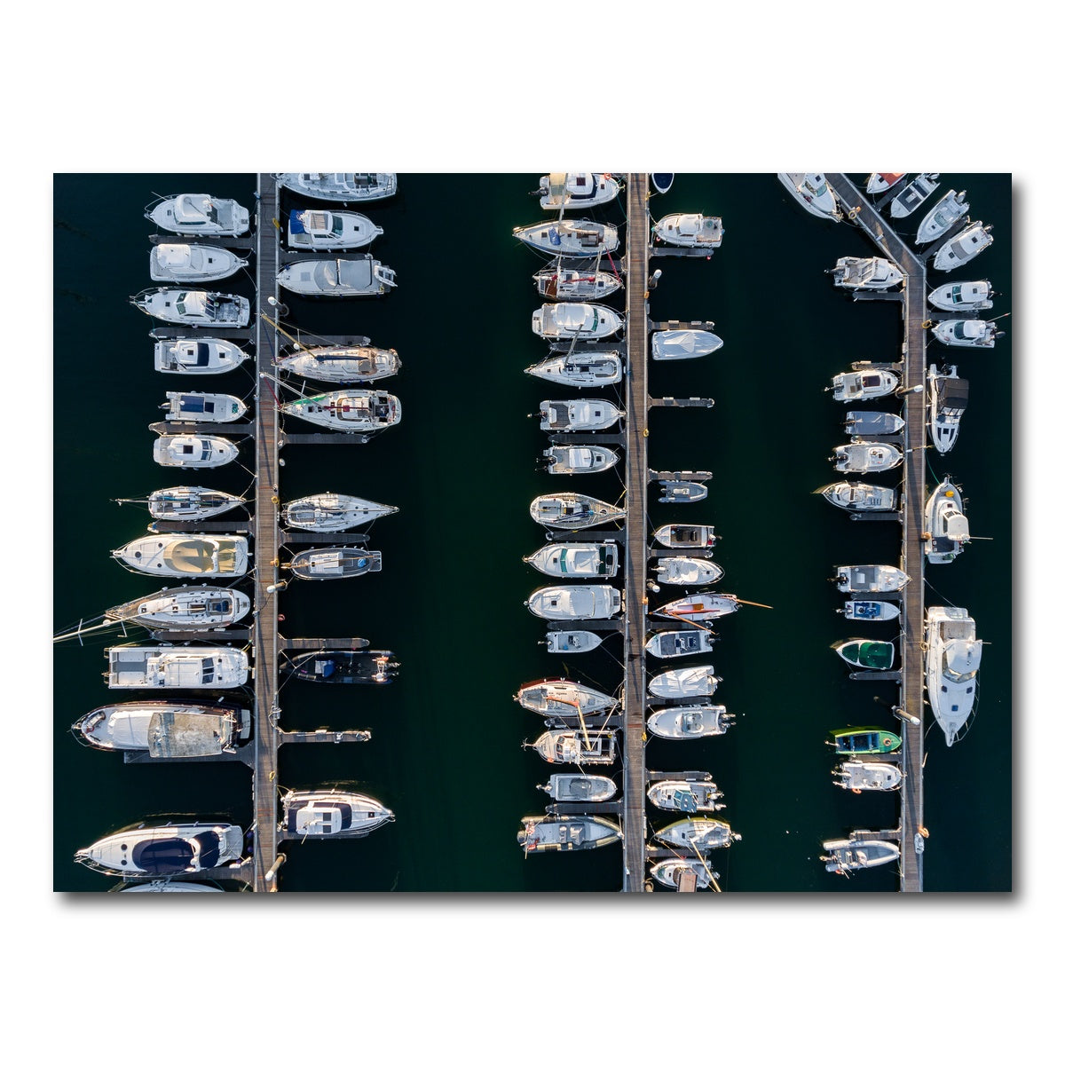 AUTO-MOCKUP WHITE | Aerial Marina | 1 Piece | Gallery Wrap Canvas | group=4x3