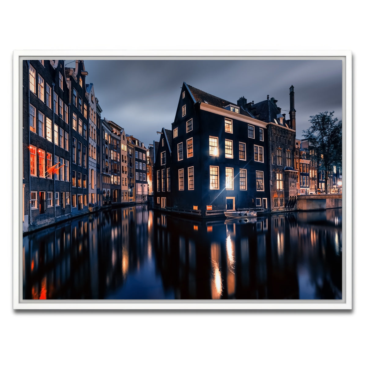 AUTO-MOCKUP WHITE | Amsterdam By Night | 1 Piece | White Framed Canvas | group=4x3