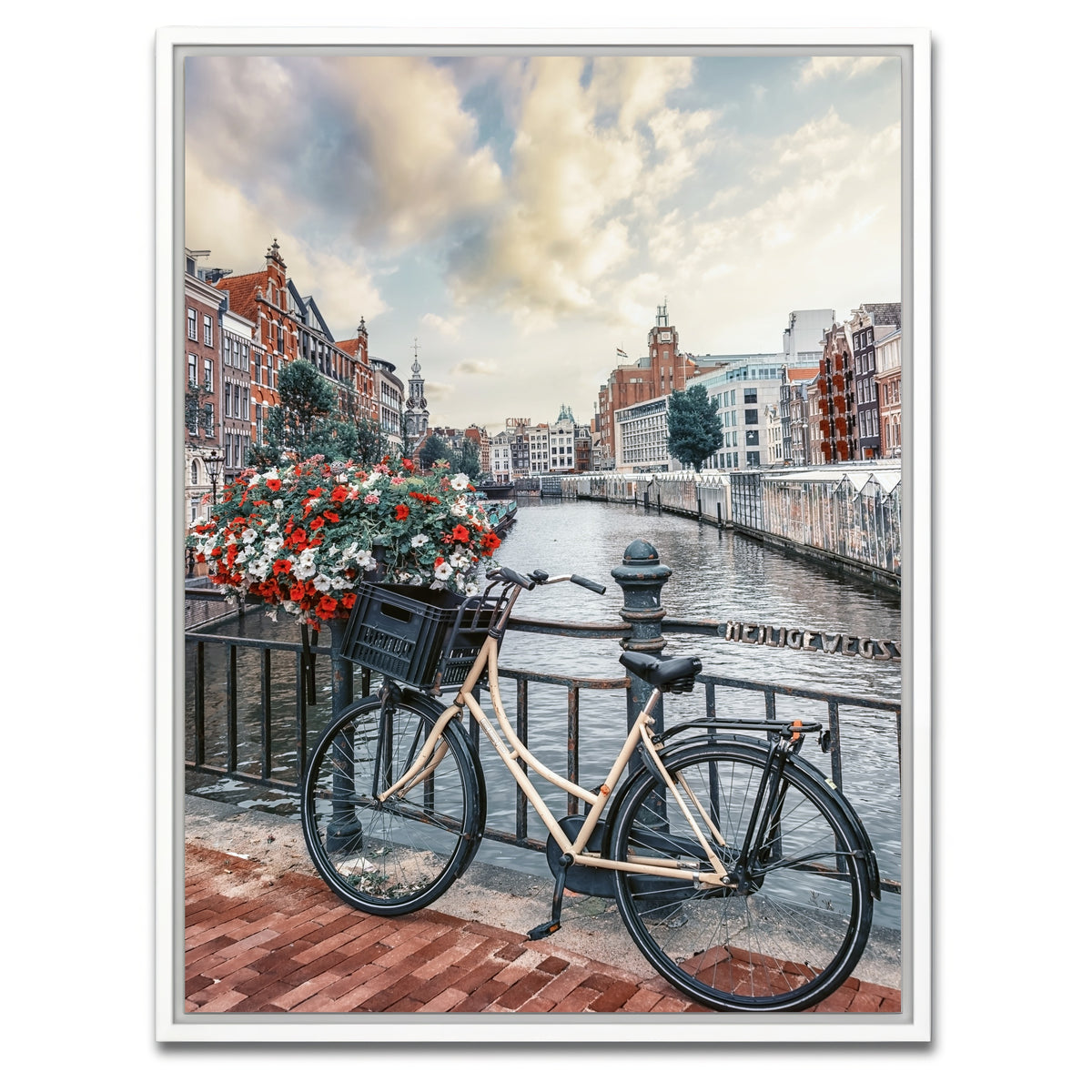 AUTO-MOCKUP WHITE | Amsterdam Canal | 1 Piece | White Framed Canvas | group=3x4