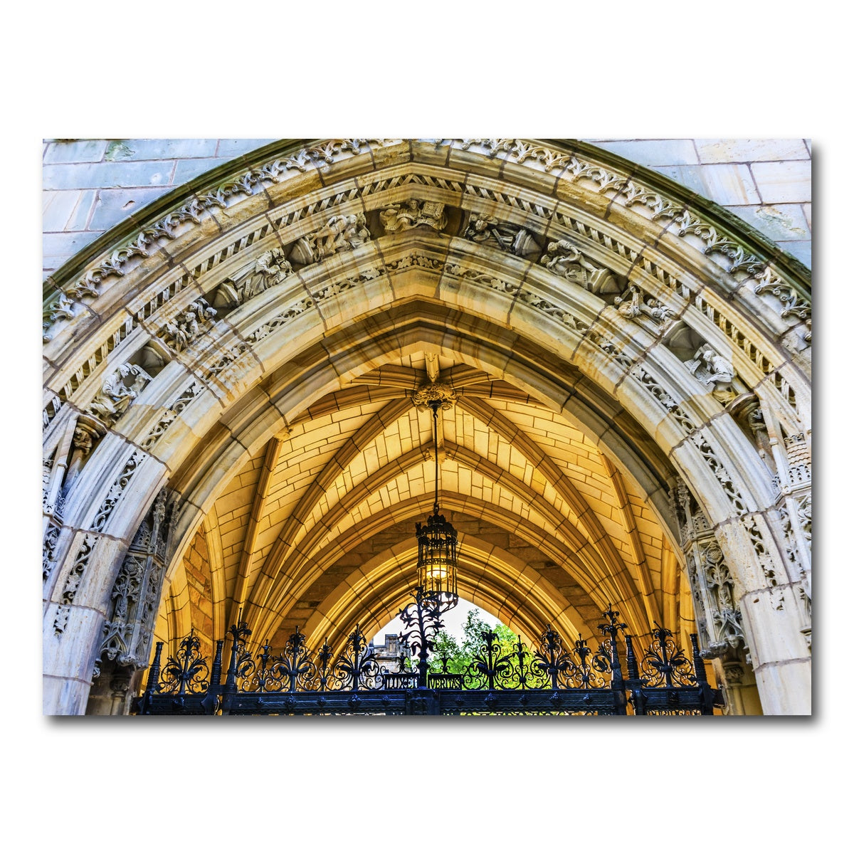 AUTO-MOCKUP WHITE | Arch Harkness Tower | 1 Piece | Gallery Wrap Canvas | group=4x3