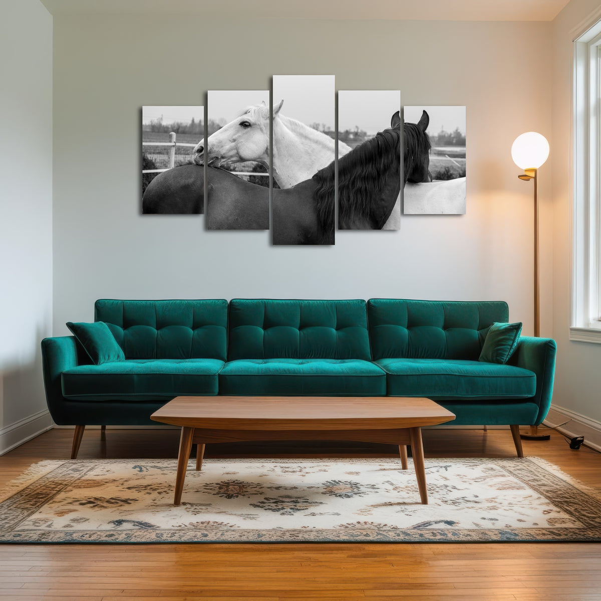 AUTO-MOCKUP ROOM | Black & White Horses