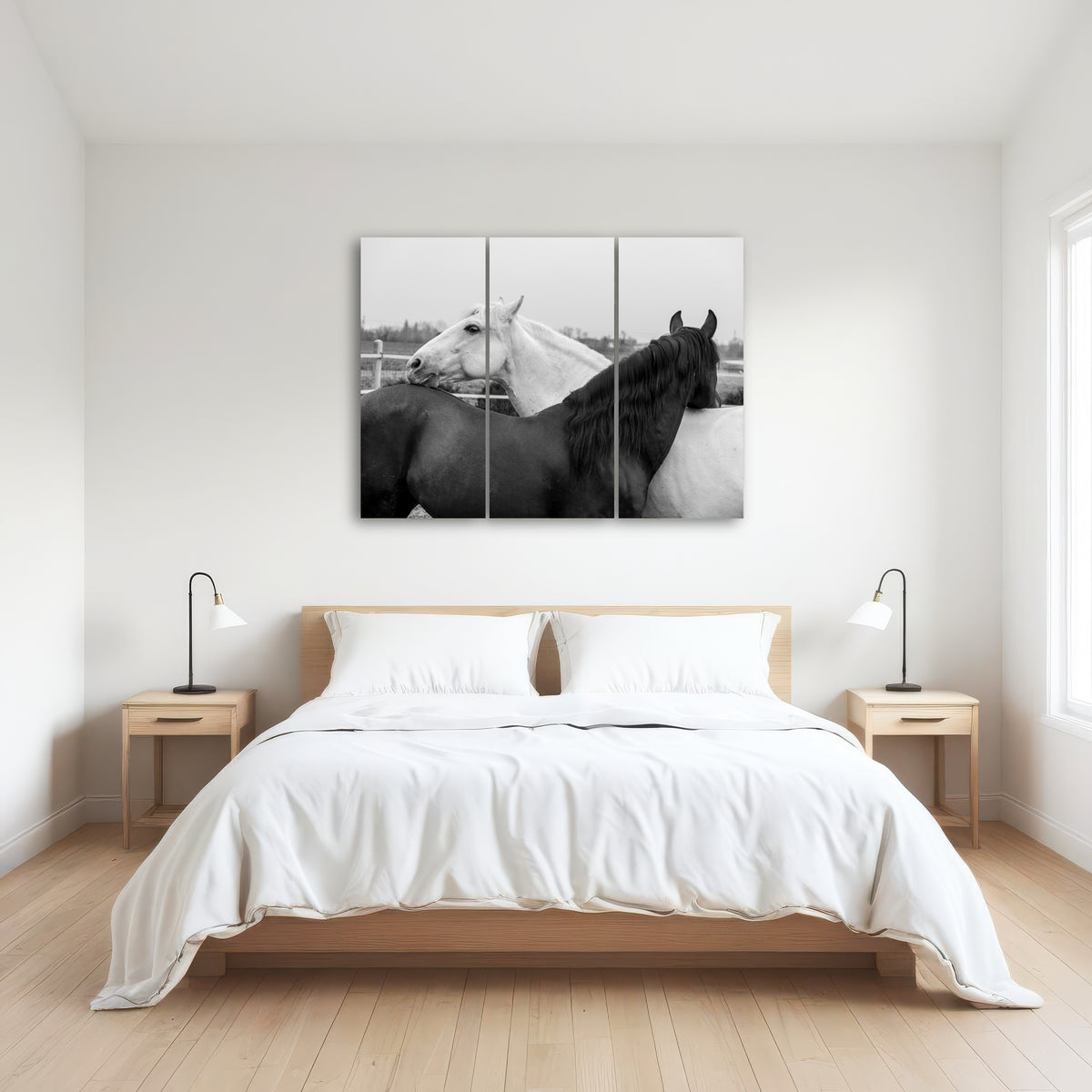 AUTO-MOCKUP ROOM | Black & White Horses