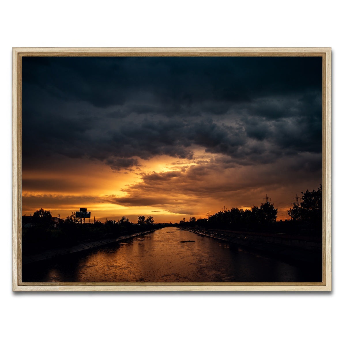 AUTO-MOCKUP WHITE | Bucharest Sunset 3 | 1 Piece | Natural Framed Canvas | group=4x3
