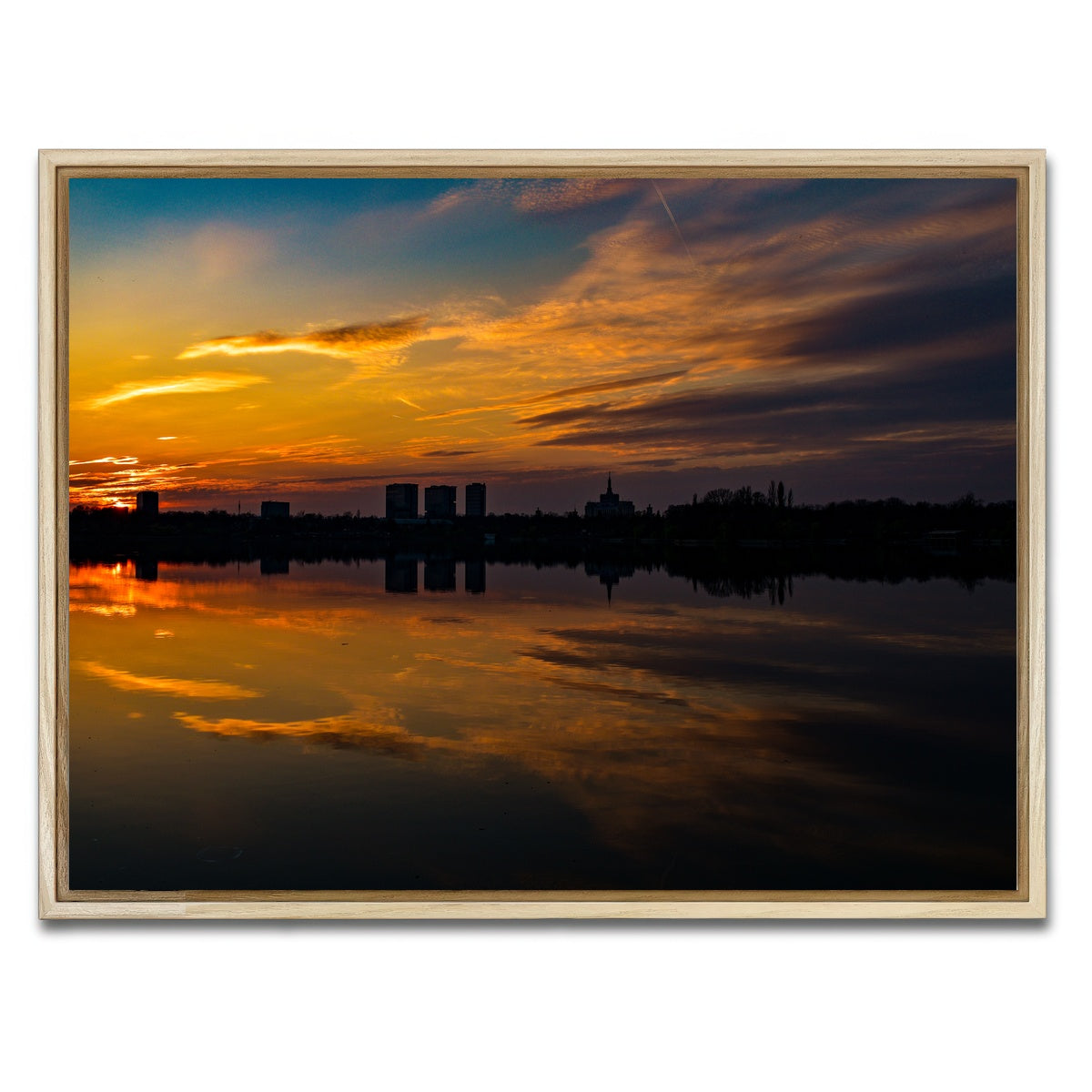 AUTO-MOCKUP WHITE | Bucharest Sunset 4 | 1 Piece | Natural Framed Canvas | group=4x3