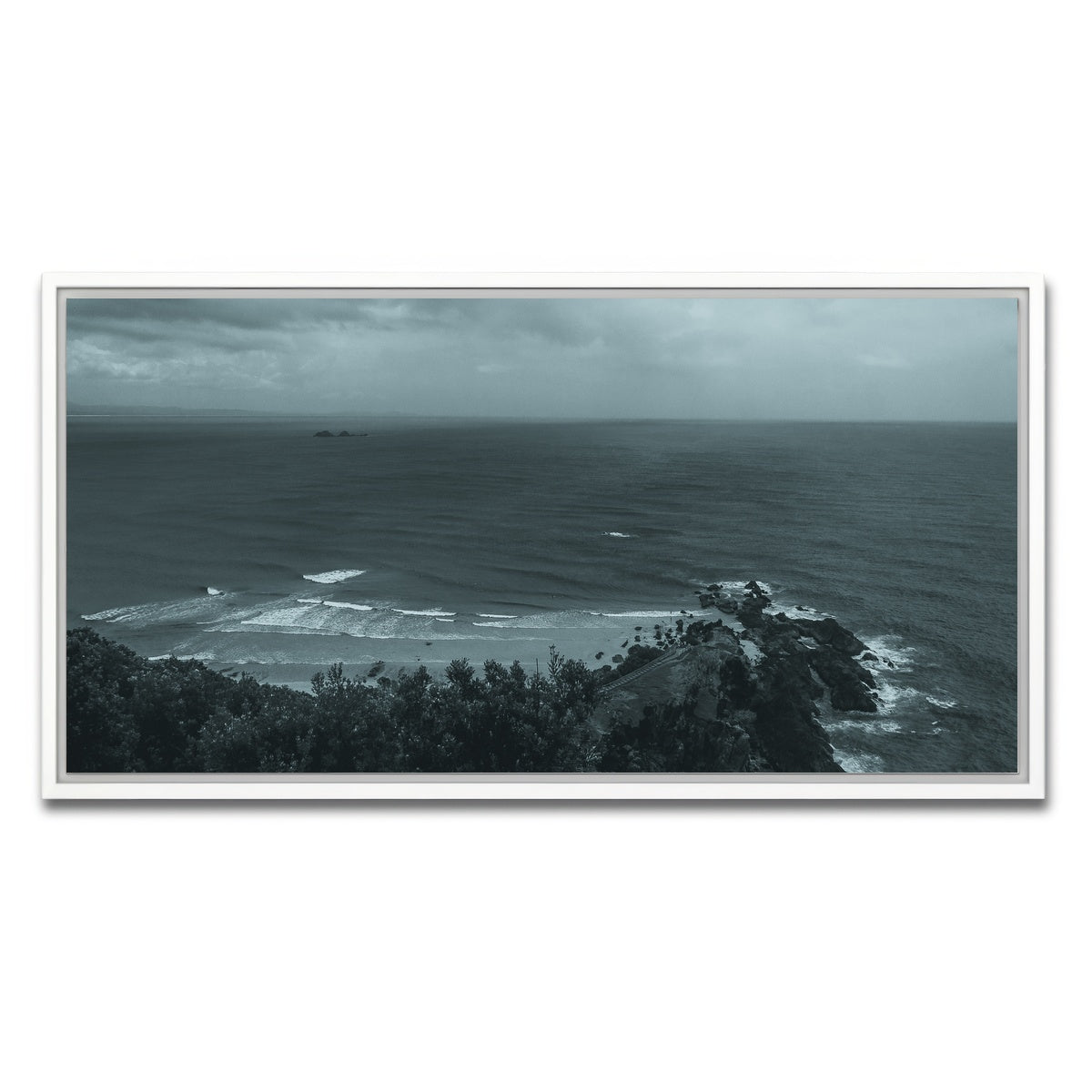 AUTO-MOCKUP WHITE | Byron Bay Surf Days | 1 Piece | White Framed Canvas | group=2x1