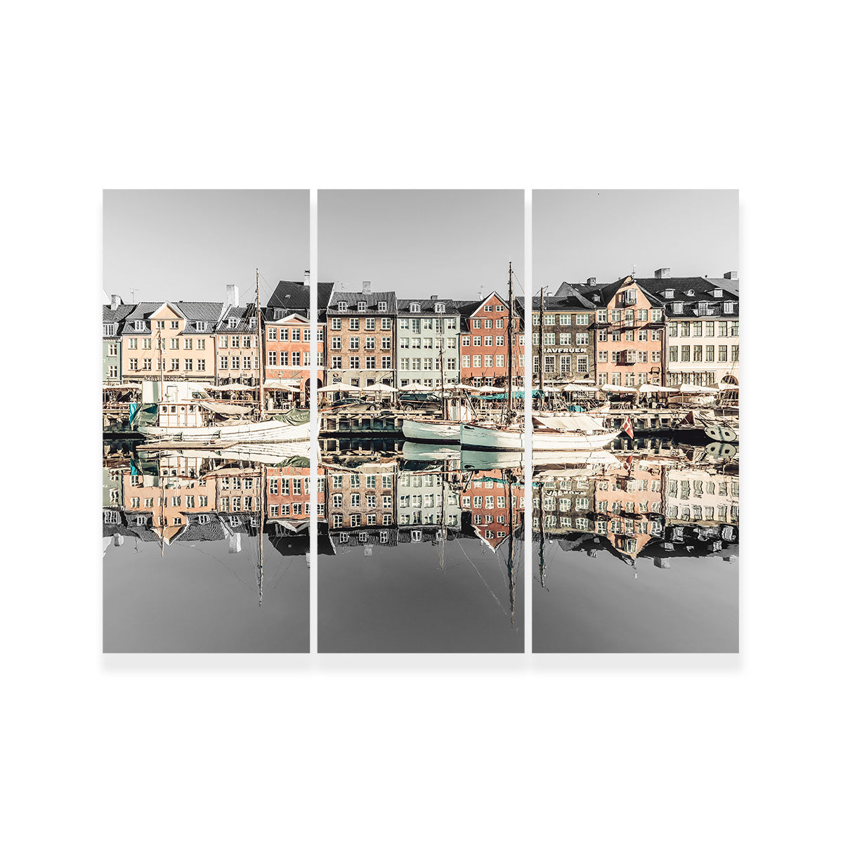 COPENHAGEN VINTAGE Nyhavn in the Morning Wall Art