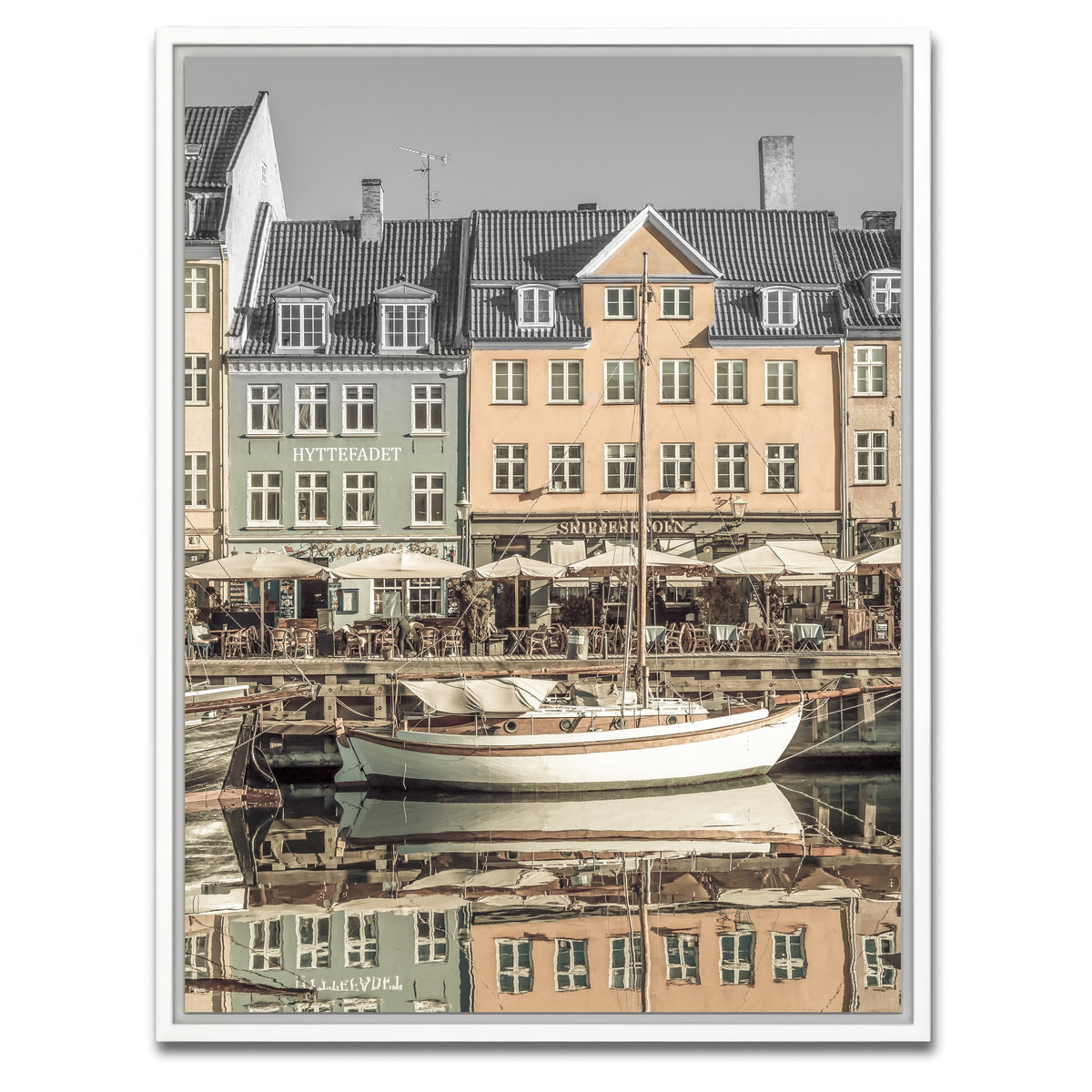 AUTO-MOCKUP WHITE | COPENHAGEN VINTAGE Quiet Nyhavn | 1 Piece | White Framed Canvas | group=3x4
