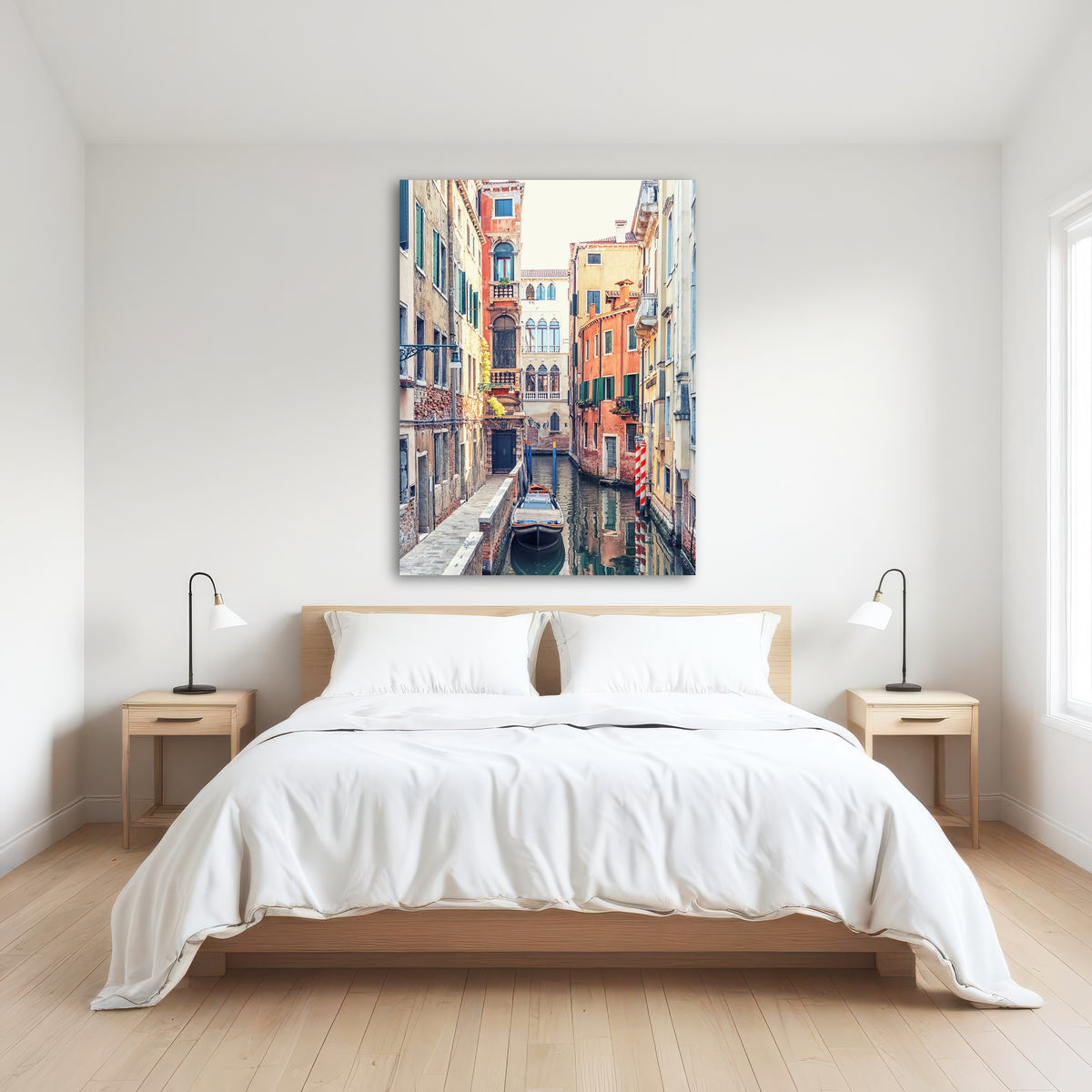 AUTO-MOCKUP ROOM | Canal In Venice