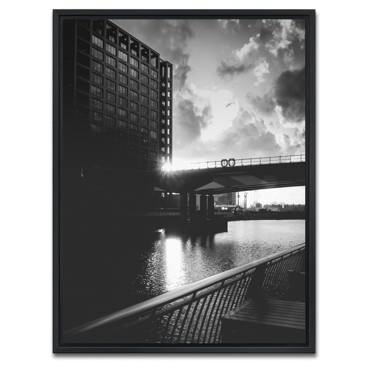 AUTO-MOCKUP WHITE | Canary Wharf | 1 Piece | Black Framed Canvas | group=3x4