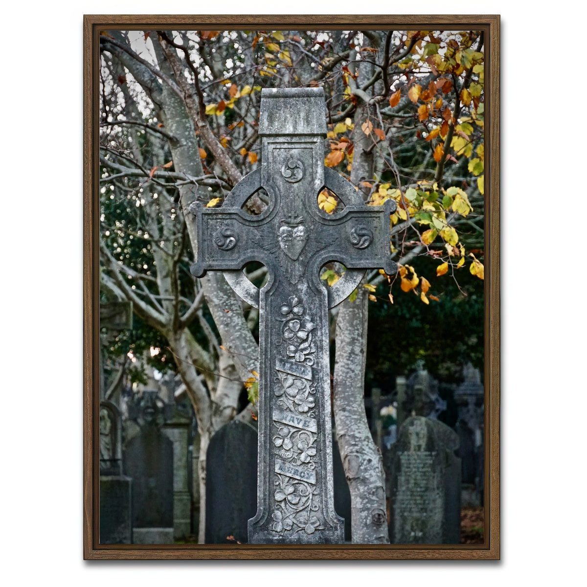 AUTO-MOCKUP WHITE | Celtic Cross, Dublin | 1 Piece | Walnut Framed Canvas | group=3x4
