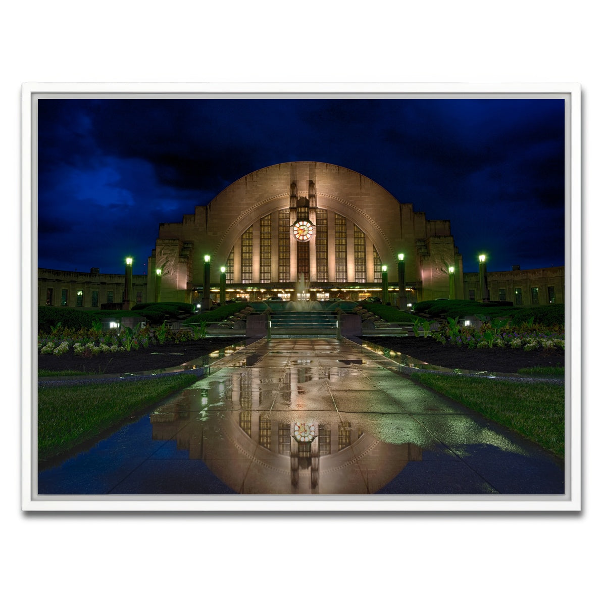 AUTO-MOCKUP WHITE | Cincinnati Union Terminal Reflection | 1 Piece | White Framed Canvas | group=4x3