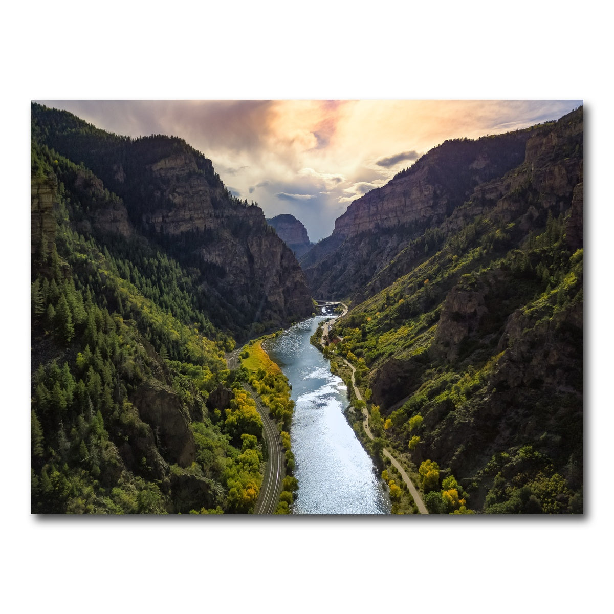 AUTO-MOCKUP WHITE | Colorado Valley | 1 Piece | Gallery Wrap Canvas | group=4x3