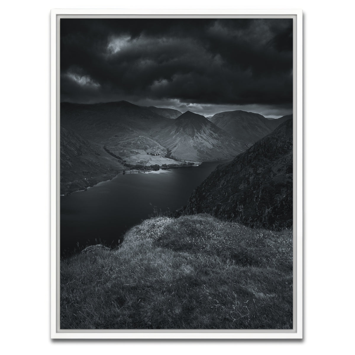 AUTO-MOCKUP WHITE | Dark Peaks | 1 Piece | White Framed Canvas | group=3x4