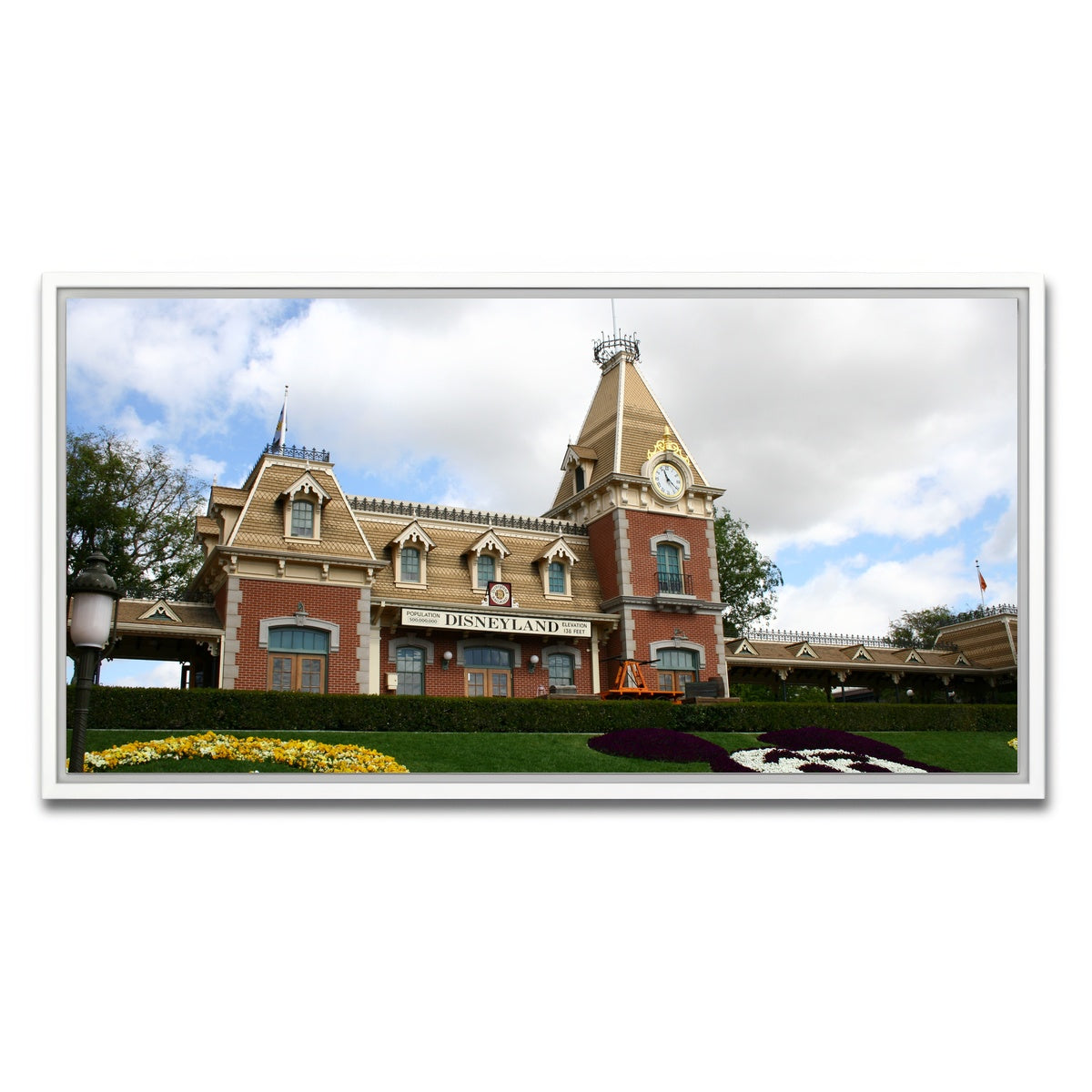AUTO-MOCKUP WHITE | Disneyland Train Station | 1 Piece | White Framed Canvas | group=2x1