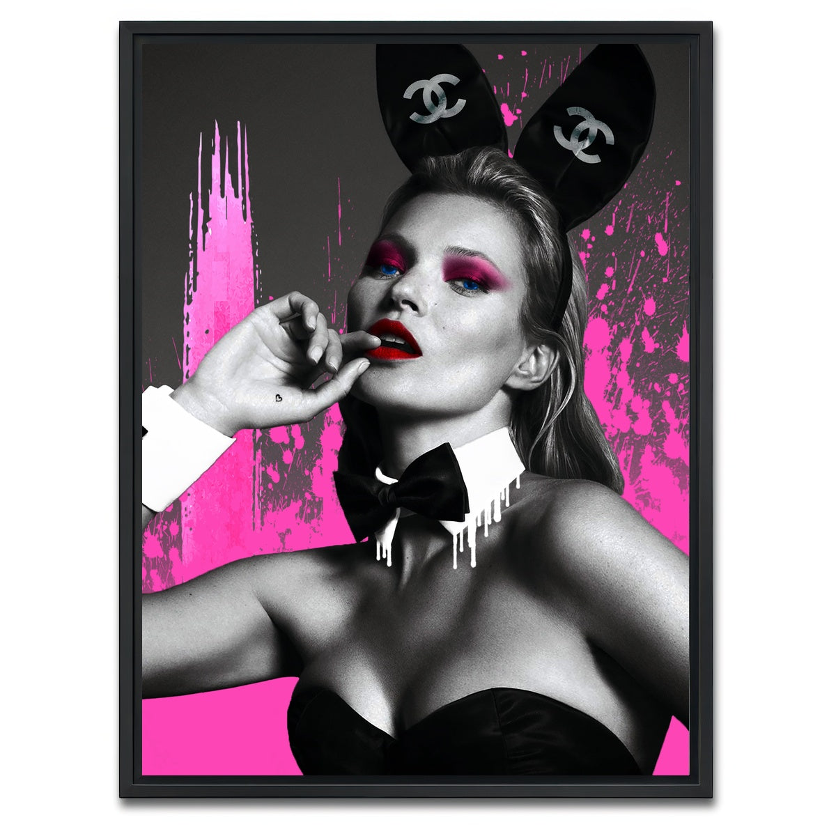 AUTO-MOCKUP WHITE | Kate Moss Chanel | 1 Piece | Black Framed Canvas | group=3x4