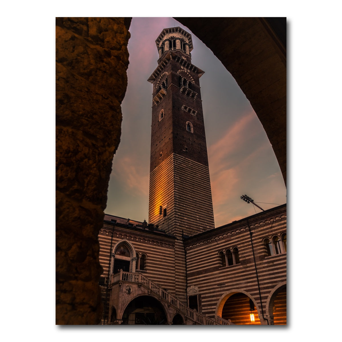 AUTO-MOCKUP WHITE | Lamberti Tower | 1 Piece | Gallery Wrap Canvas | group=3x4