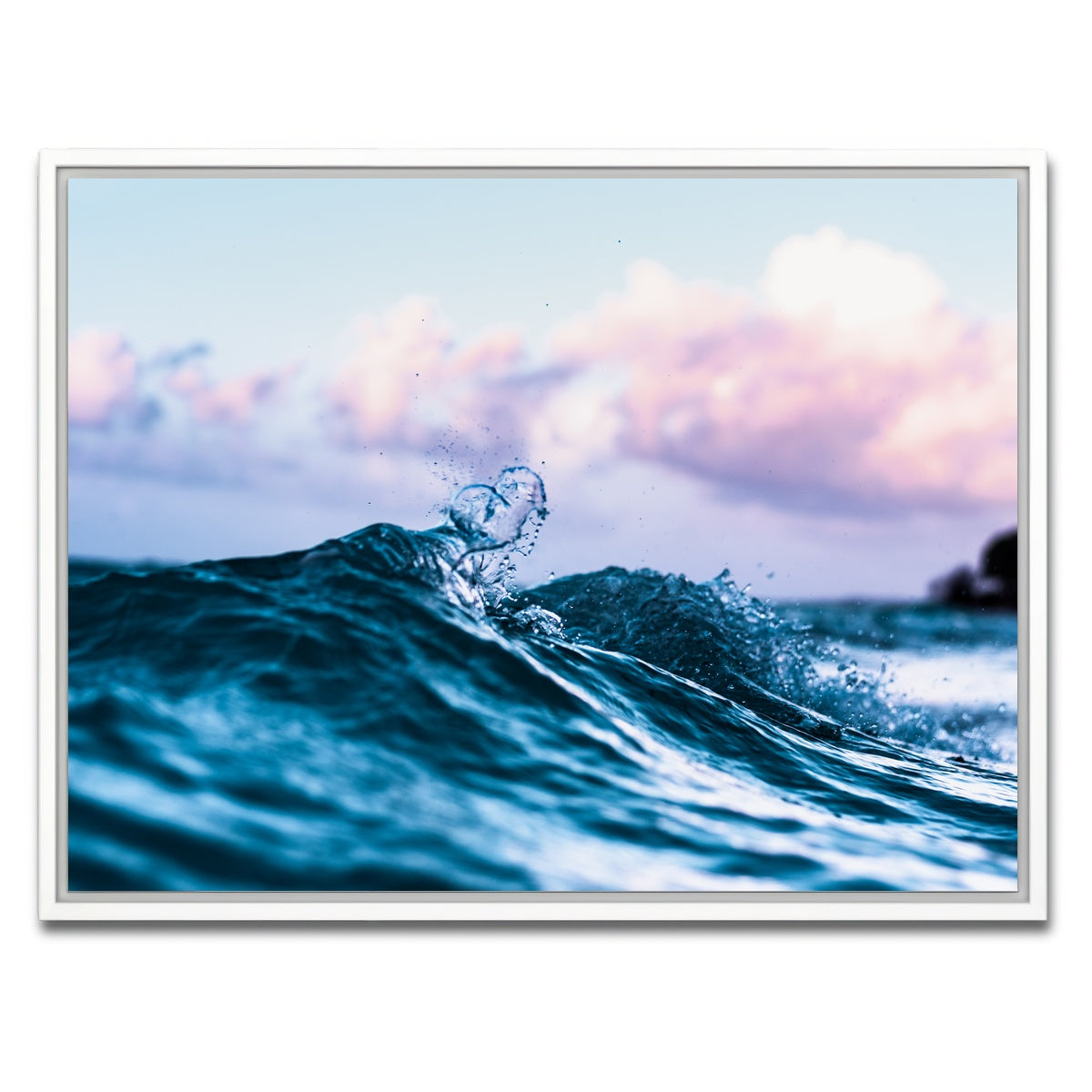 AUTO-MOCKUP WHITE | Loved | 1 Piece | White Framed Canvas | group=4x3
