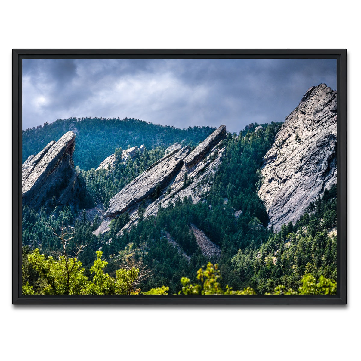 AUTO-MOCKUP WHITE | Majestic Flatirons | 1 Piece | Black Framed Canvas | group=4x3