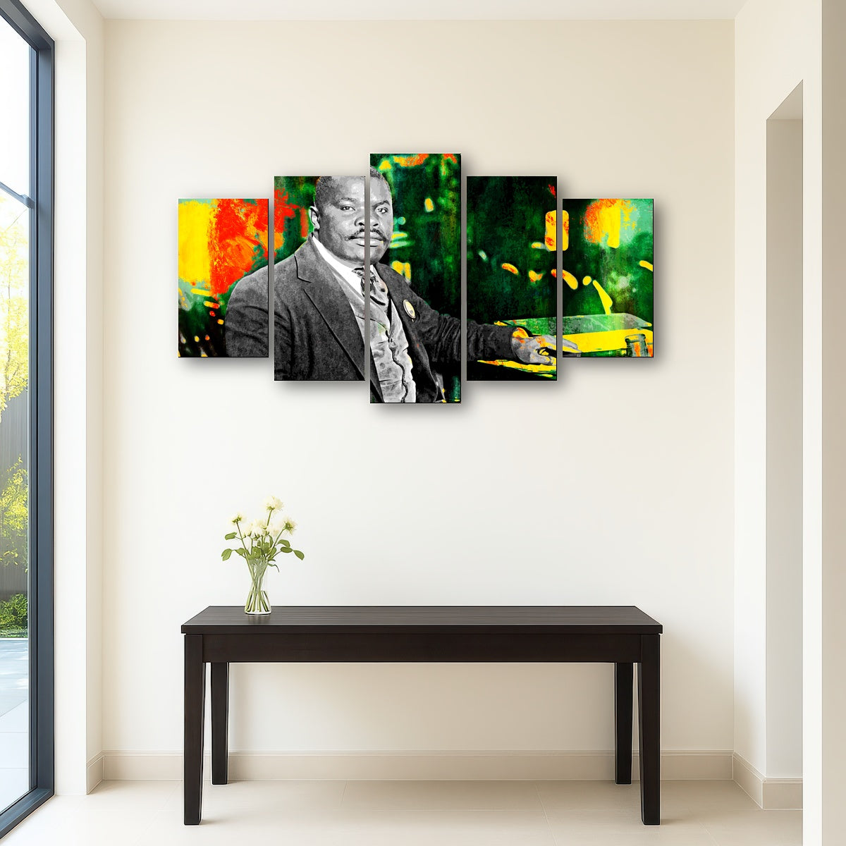 AUTO-MOCKUP ROOM | Marcus Garvey