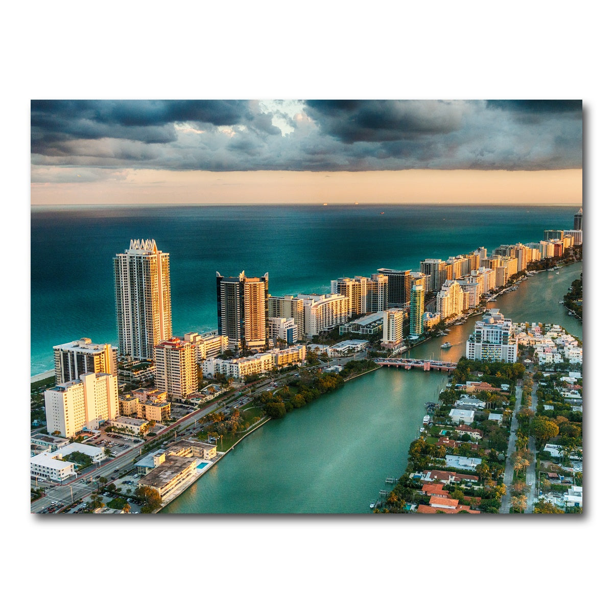 AUTO-MOCKUP WHITE | Miami Beach skyline | 1 Piece | Gallery Wrap Canvas | group=4x3