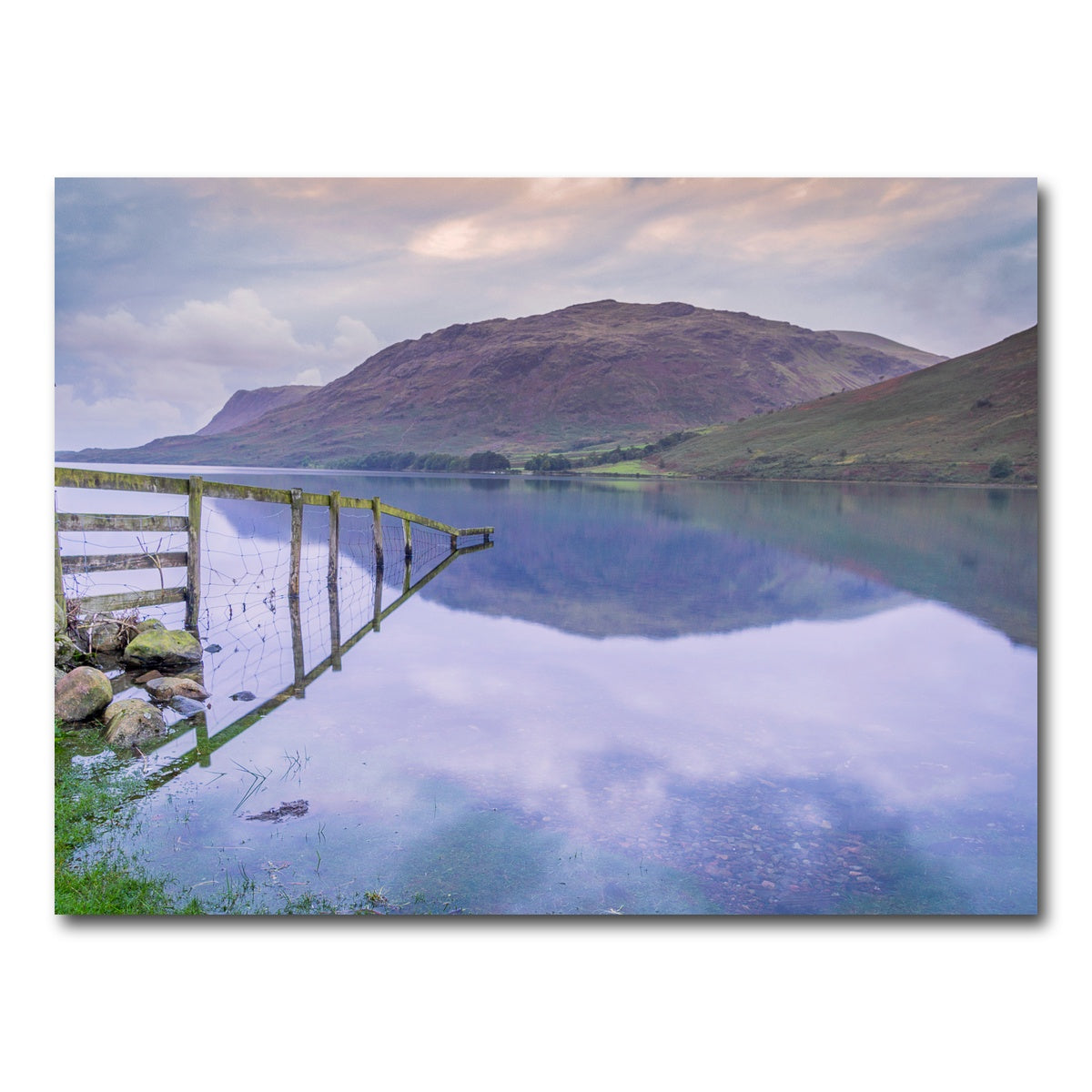 AUTO-MOCKUP WHITE | Mirrored Fence | 1 Piece | Gallery Wrap Canvas | group=4x3