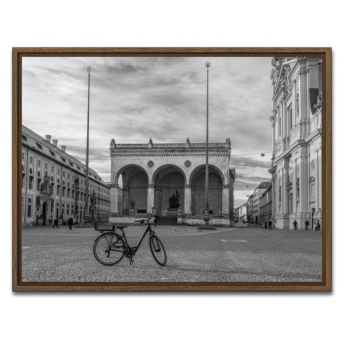 AUTO-MOCKUP WHITE | Munich | 1 Piece | Walnut Framed Canvas | group=4x3