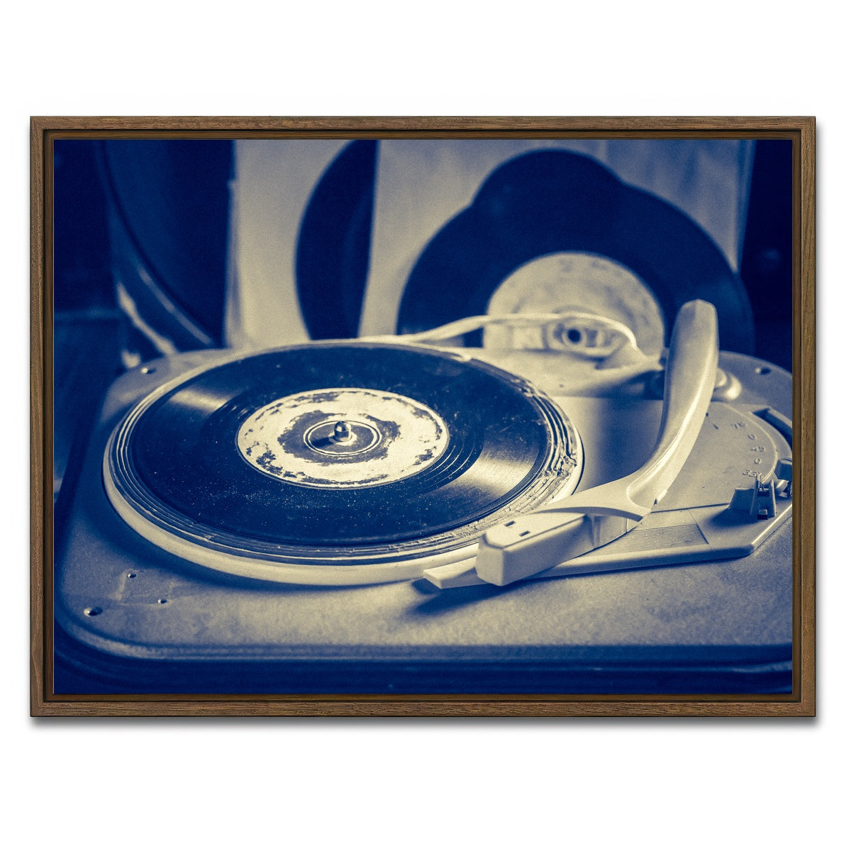 AUTO-MOCKUP WHITE | Old Record Player | 1 Piece | Walnut Framed Canvas | group=4x3