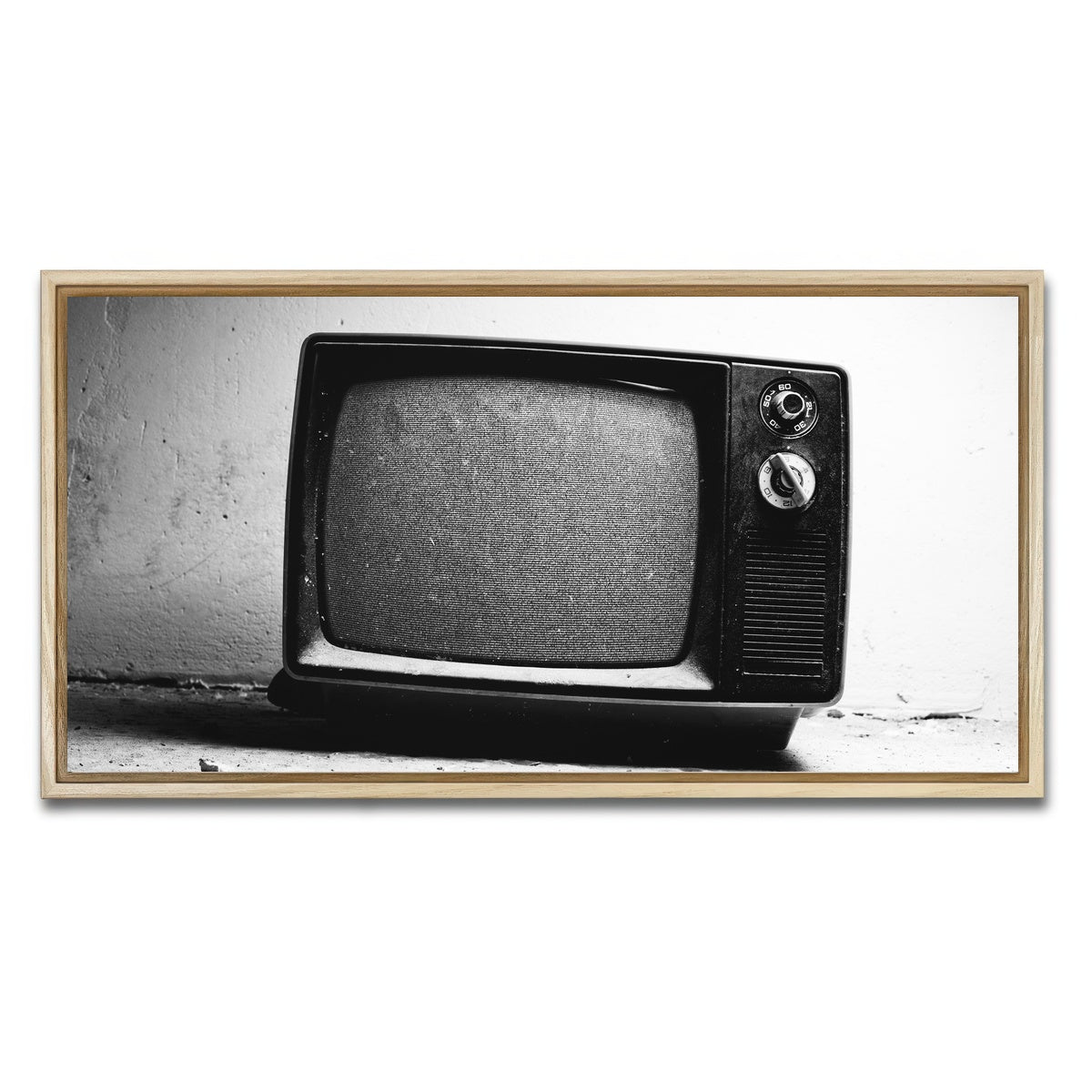 AUTO-MOCKUP WHITE | Old TV | 1 Piece | Natural Framed Canvas | group=2x1