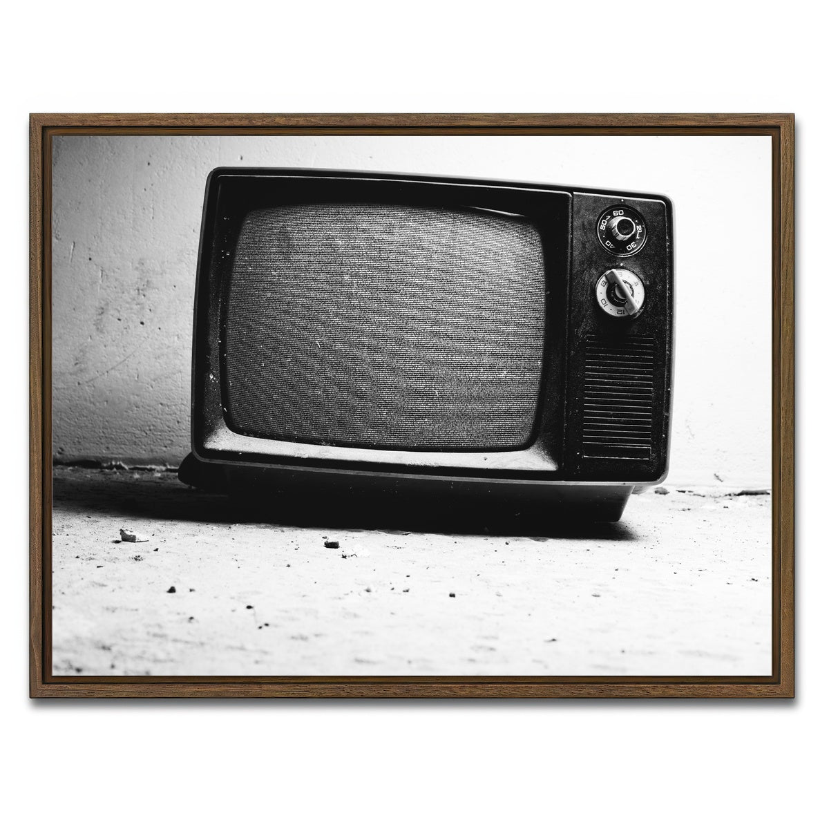 AUTO-MOCKUP WHITE | Old TV | 1 Piece | Walnut Framed Canvas | group=4x3