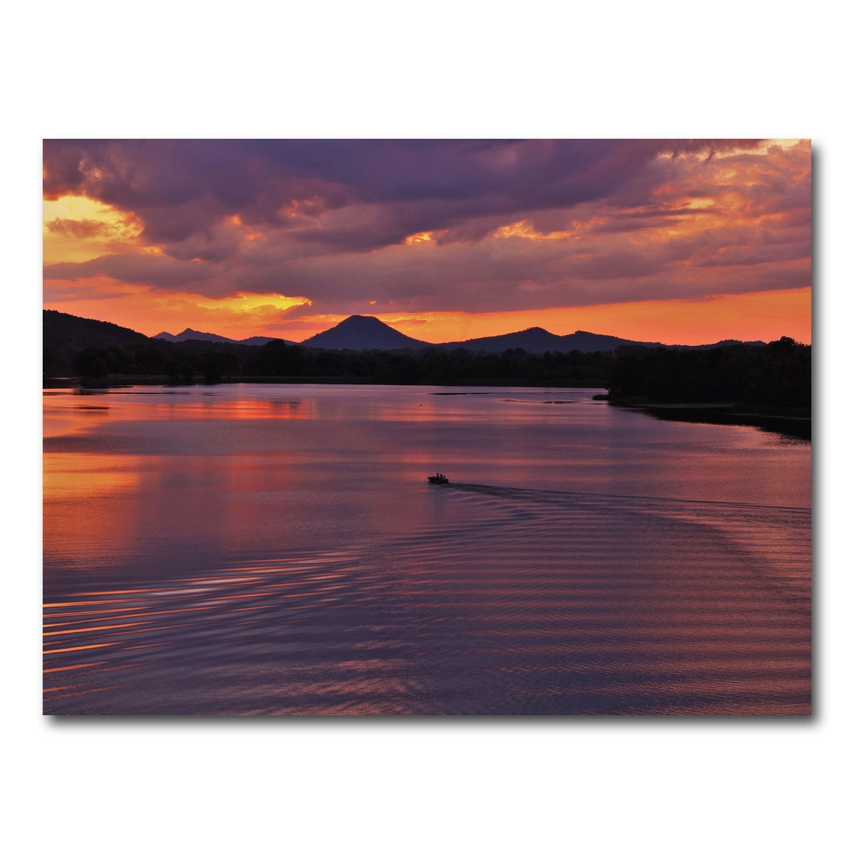 AUTO-MOCKUP WHITE | Pinnacle Mountain | 1 Piece | Gallery Wrap Canvas | group=4x3