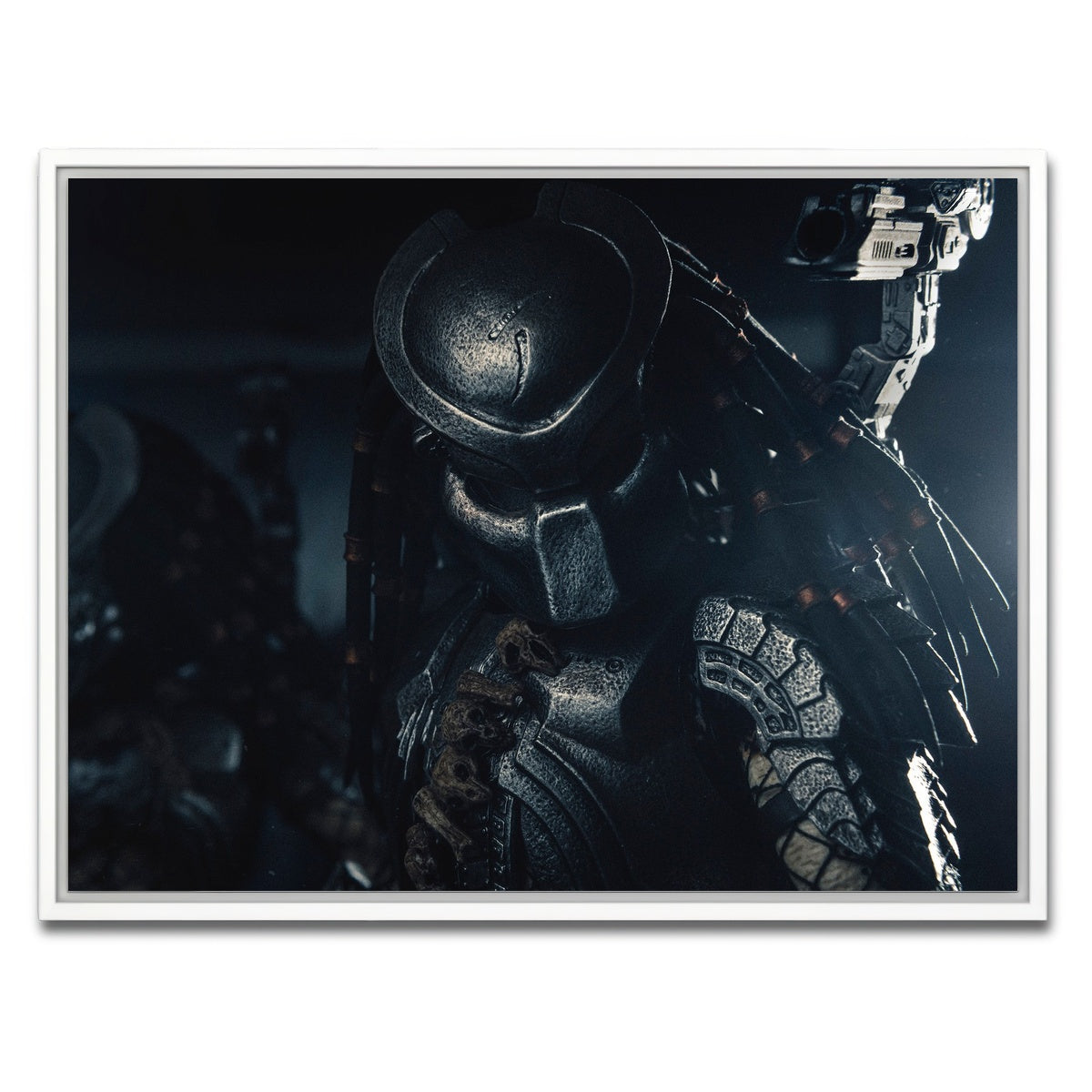 AUTO-MOCKUP WHITE | Predator in the Shadows | 1 Piece | White Framed Canvas | group=4x3