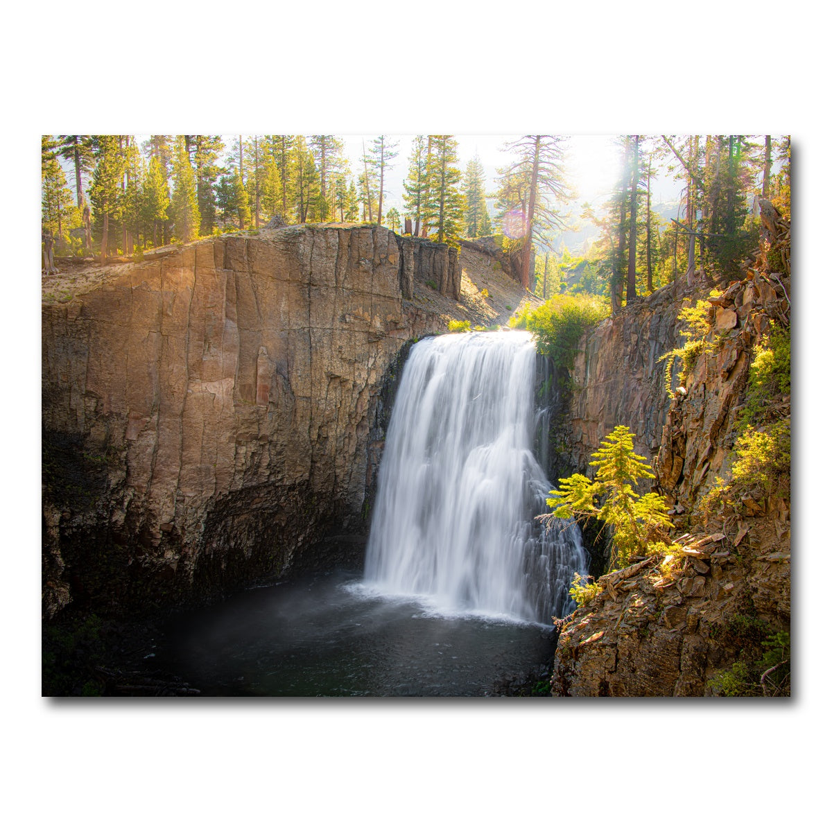 AUTO-MOCKUP WHITE | Rainbow Falls & Forest | 1 Piece | Gallery Wrap Canvas | group=4x3