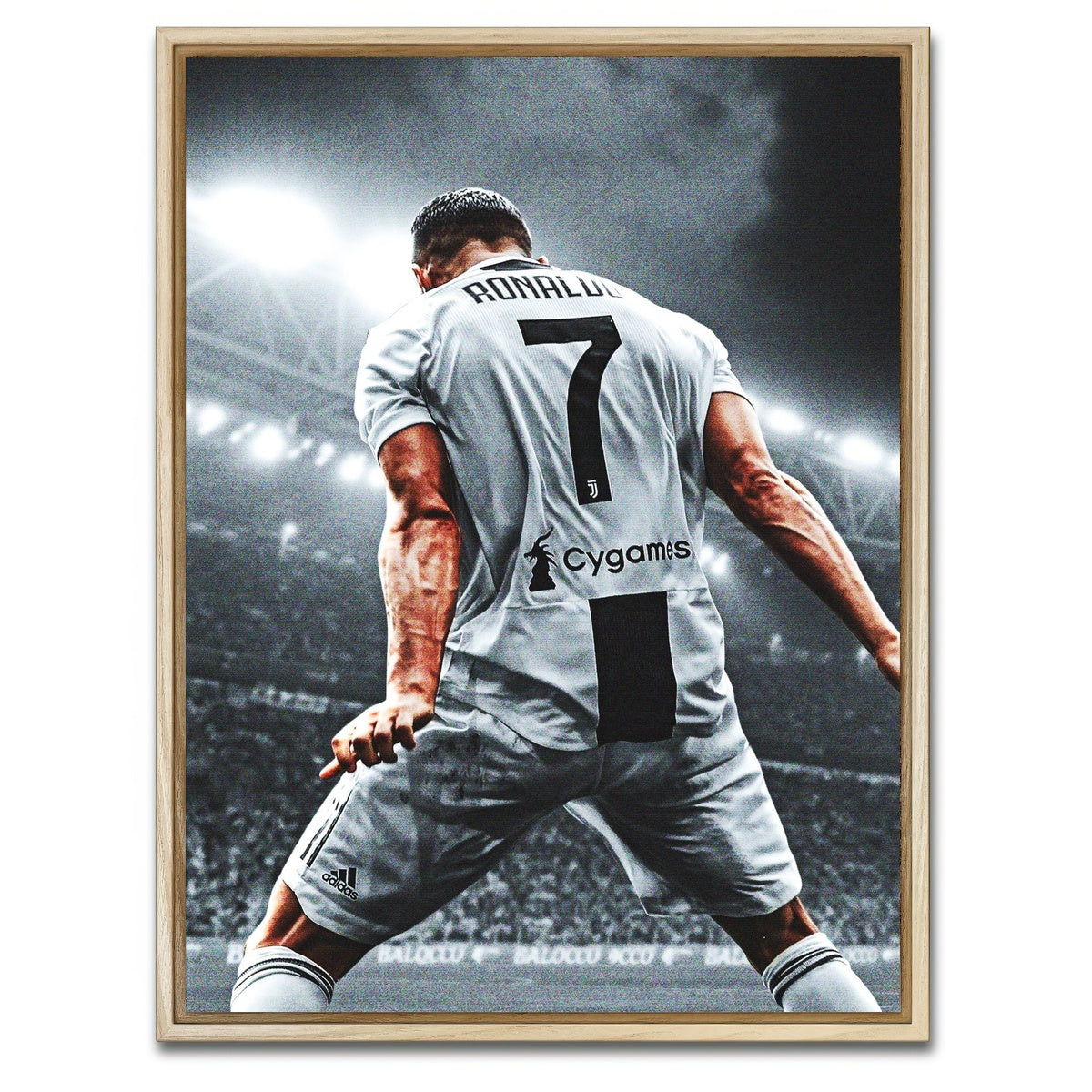 AUTO-MOCKUP WHITE | Ronaldo Number 7 | 1 Piece | Natural Framed Canvas | group=3x4