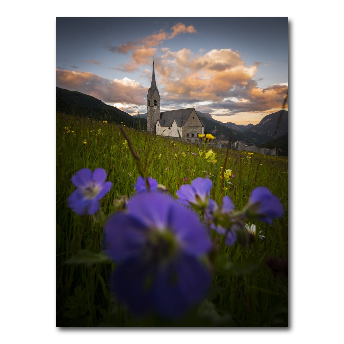 AUTO-MOCKUP WHITE | Spire in Sauris di Sopra | 1 Piece | Gallery Wrap Canvas | group=3x4