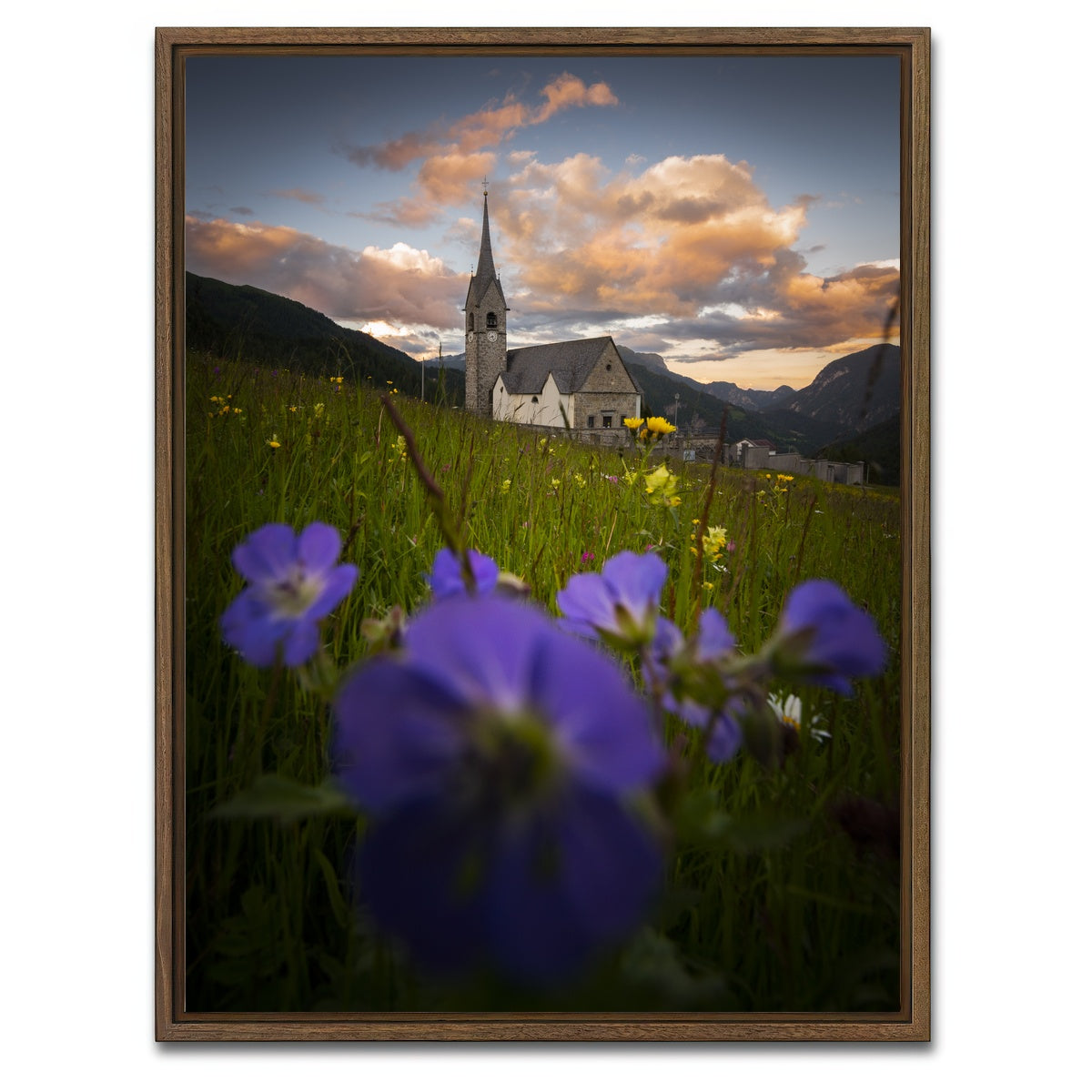 AUTO-MOCKUP WHITE | Spire in Sauris di Sopra | 1 Piece | Walnut Framed Canvas | group=3x4