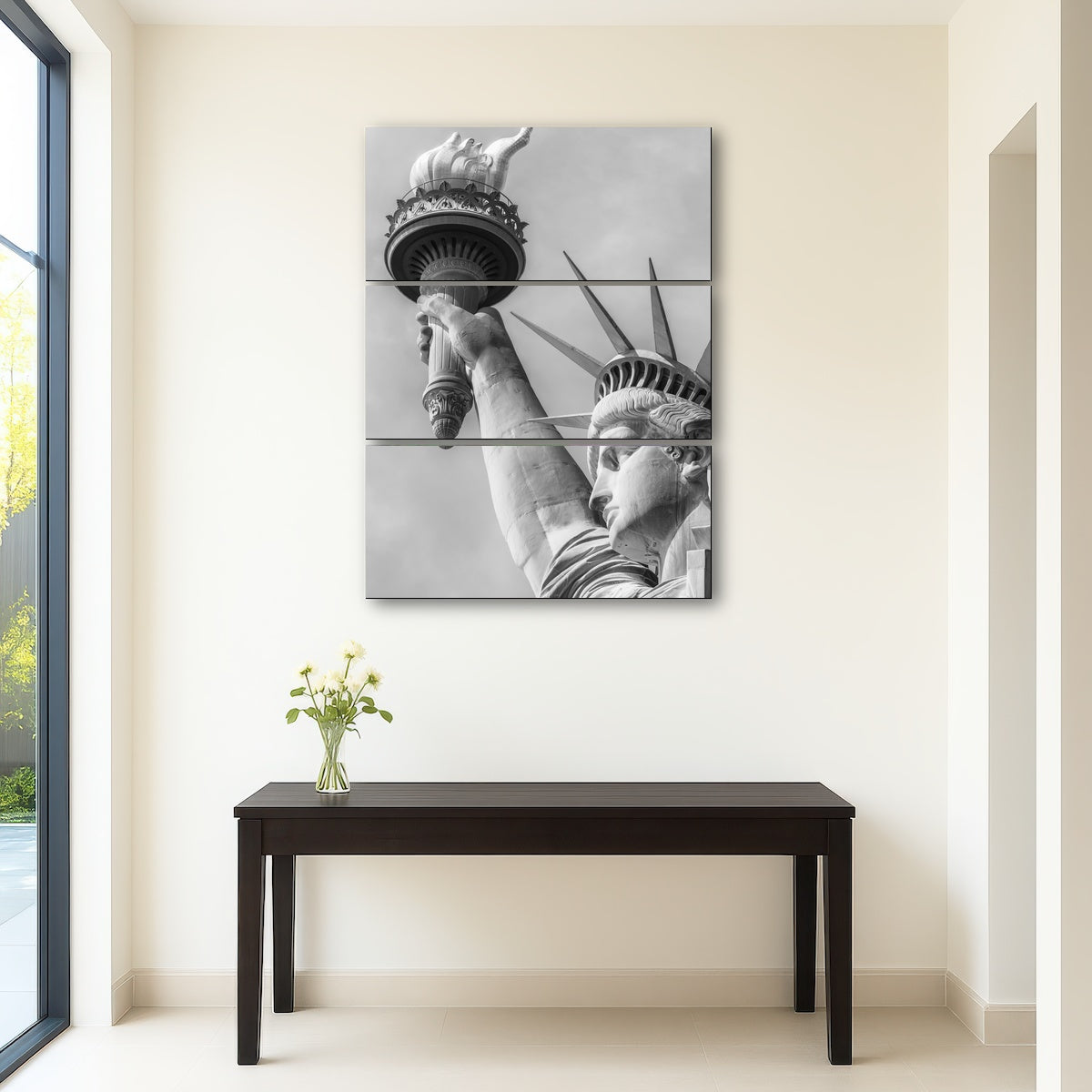 AUTO-MOCKUP ROOM | Statue of Liberty Closeup