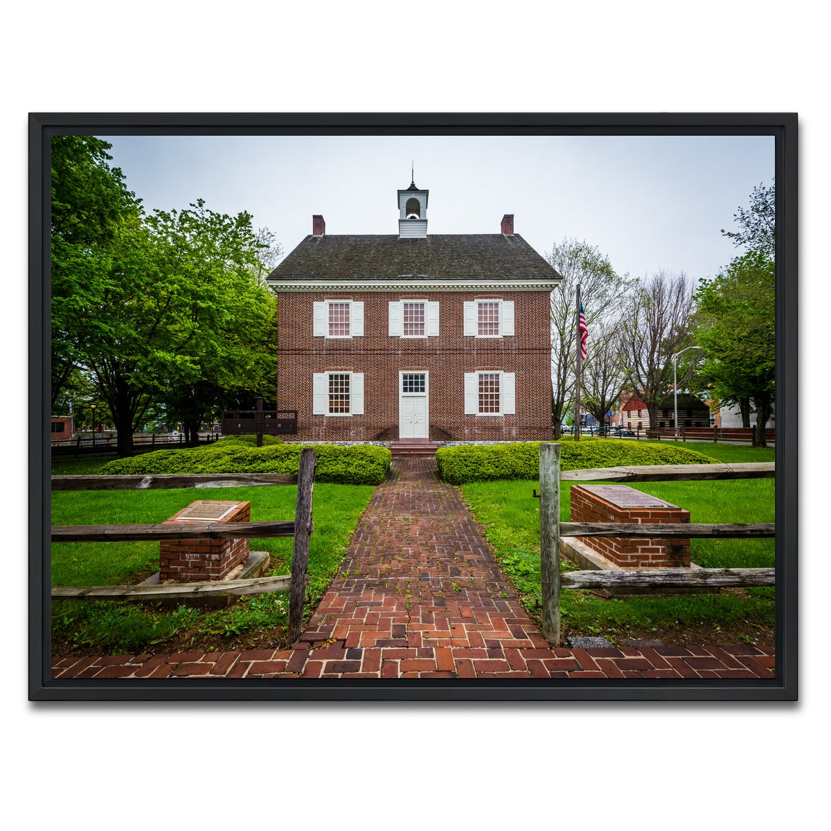 AUTO-MOCKUP WHITE | The Colonial Courthouse | 1 Piece | Black Framed Canvas | group=4x3