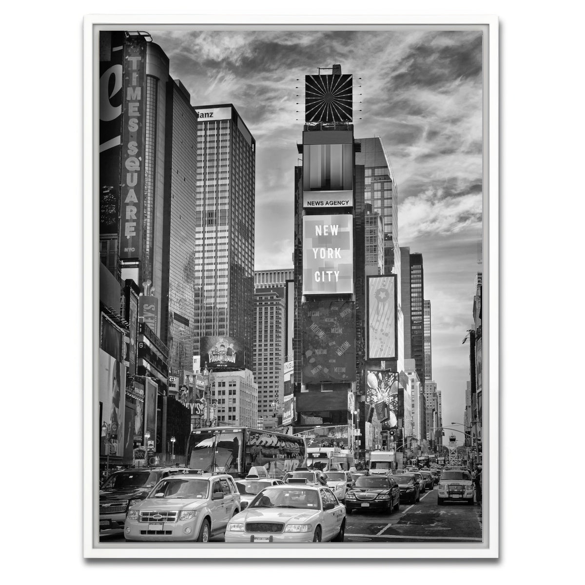 AUTO-MOCKUP WHITE | Times Square Monochrome | 1 Piece | White Framed Canvas | group=3x4