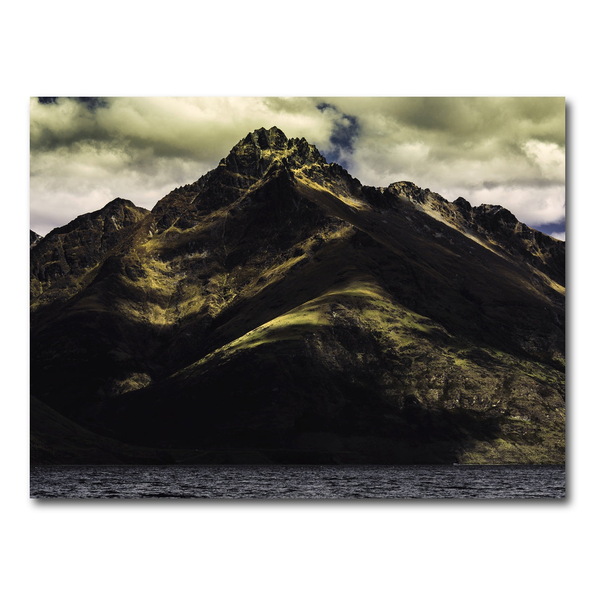 AUTO-MOCKUP WHITE | Towering Summit | 1 Piece | Gallery Wrap Canvas | group=4x3
