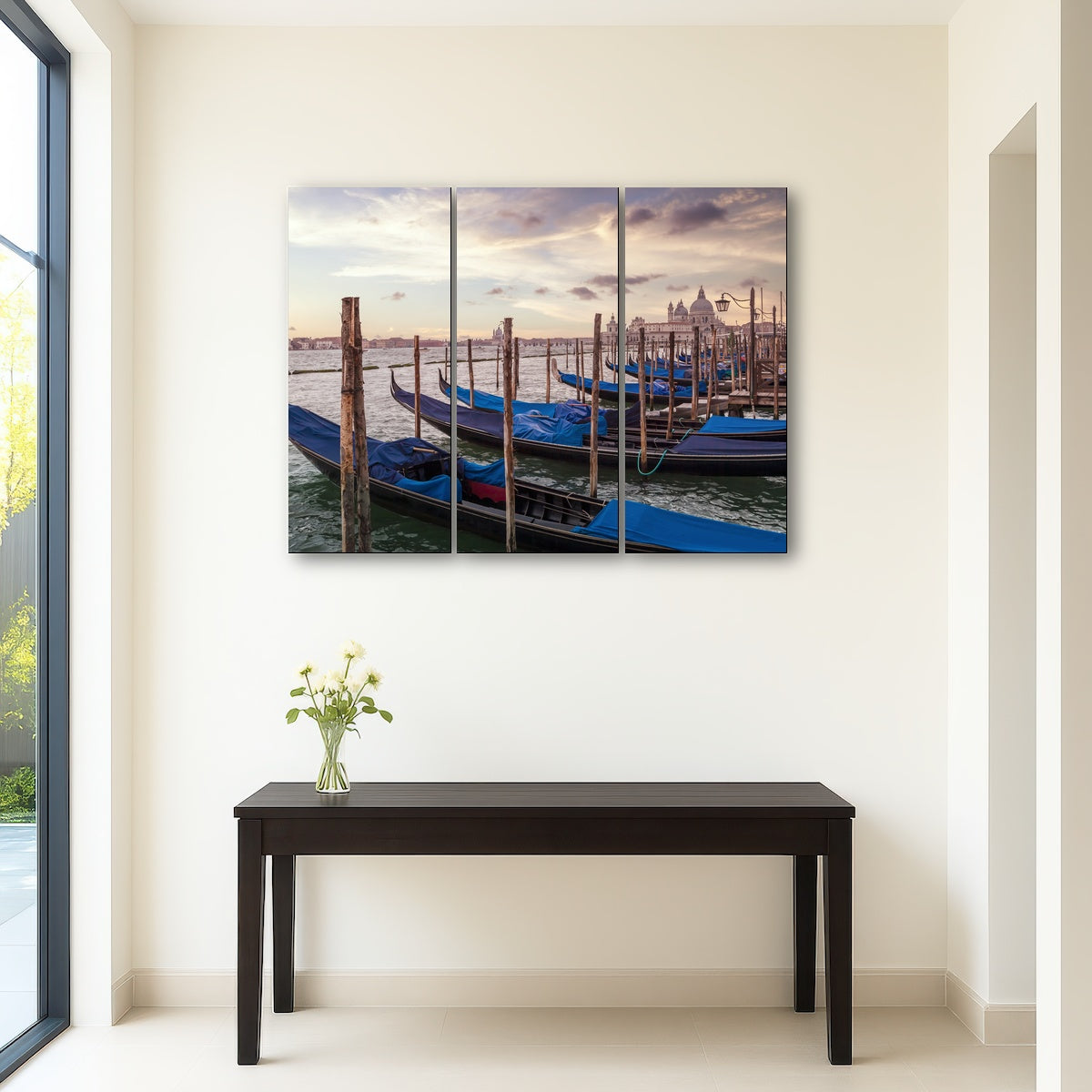 AUTO-MOCKUP ROOM | VENICE Gondolas & Santa Maria della Salute