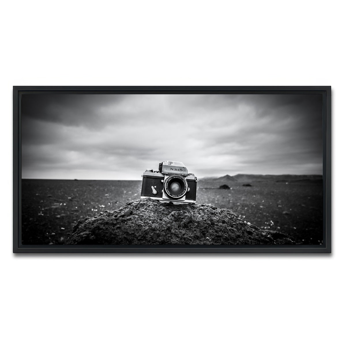 AUTO-MOCKUP WHITE | Vintage Iceland | 1 Piece | Black Framed Canvas | group=2x1