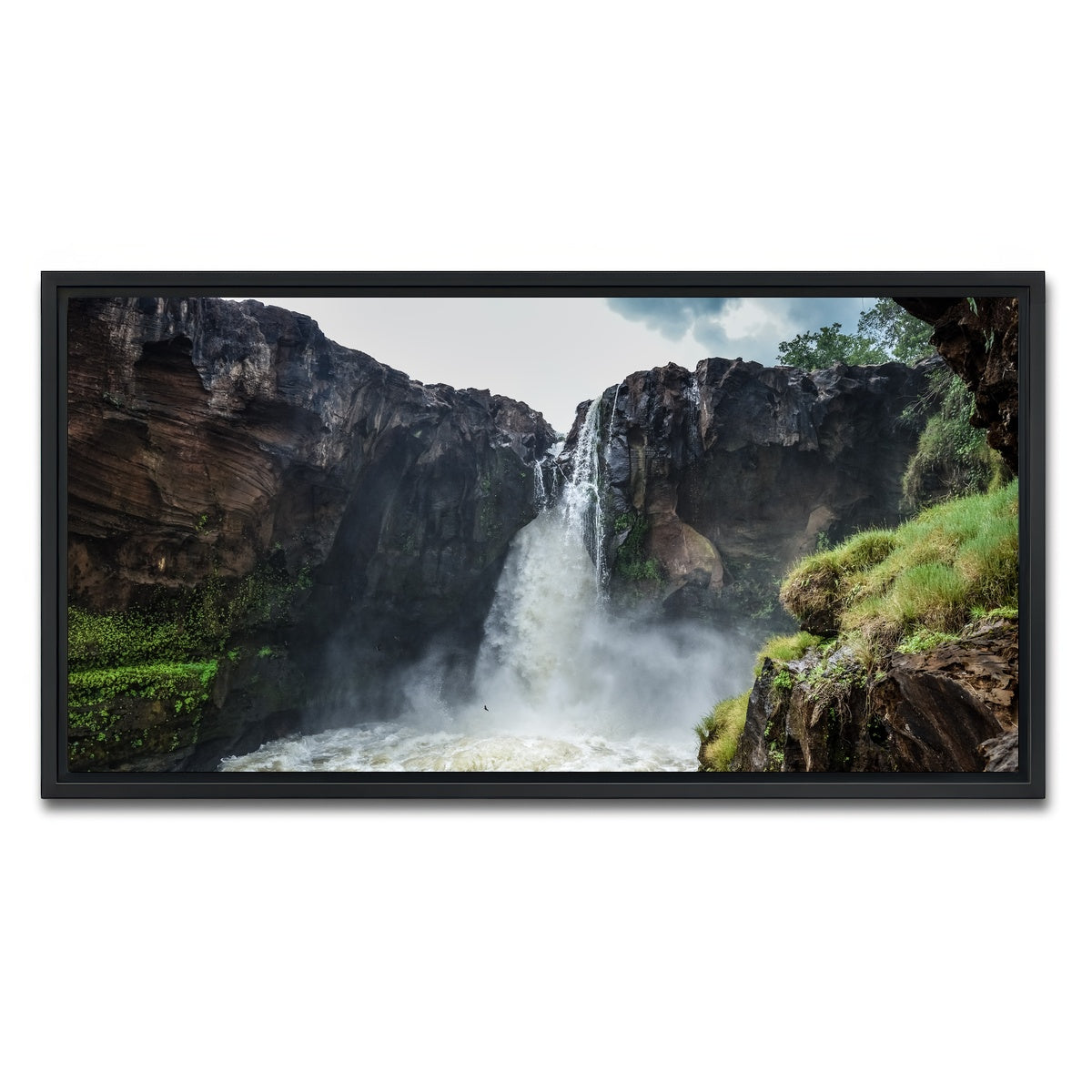AUTO-MOCKUP WHITE | Waterfall of Rio Farinha - Brazil | 1 Piece | Black Framed Canvas | group=2x1