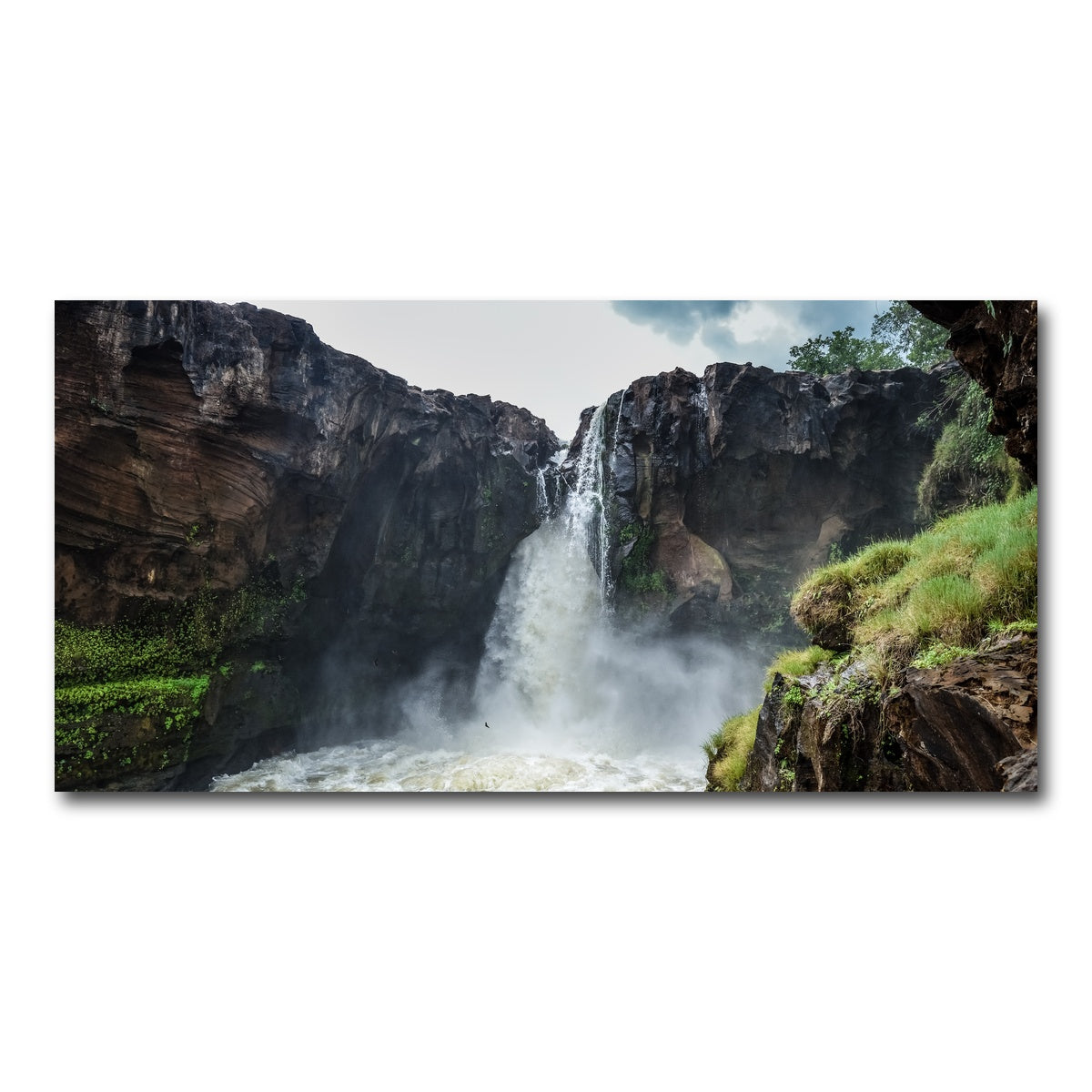 AUTO-MOCKUP WHITE | Waterfall of Rio Farinha - Brazil | 1 Piece | Gallery Wrap Canvas | group=2x1
