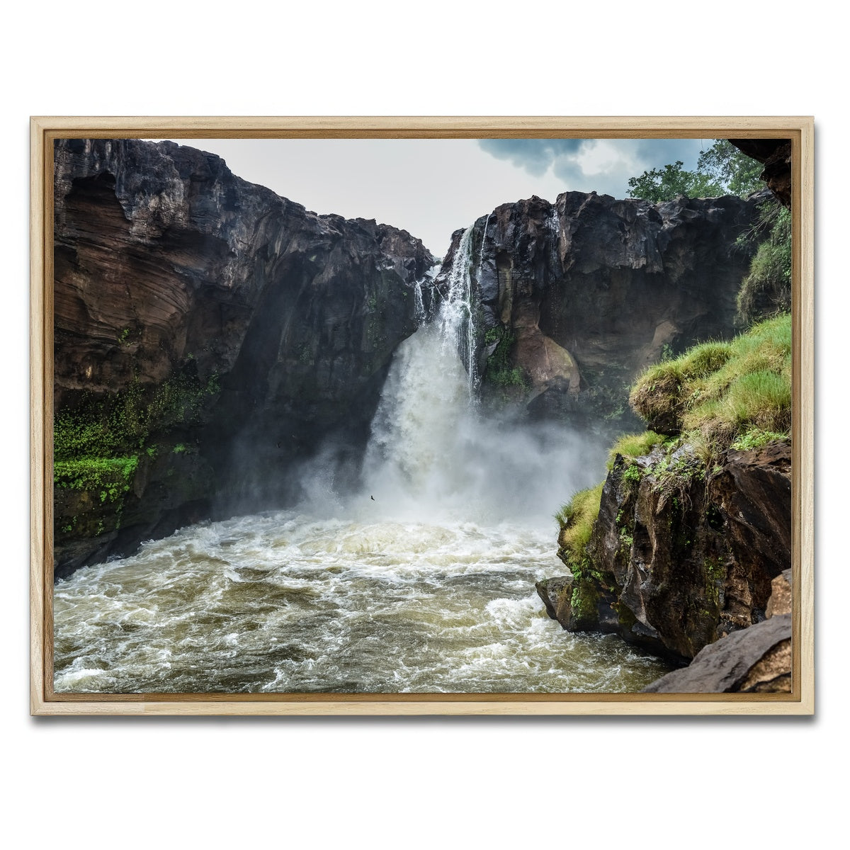 AUTO-MOCKUP WHITE | Waterfall of Rio Farinha - Brazil | 1 Piece | Natural Framed Canvas | group=4x3