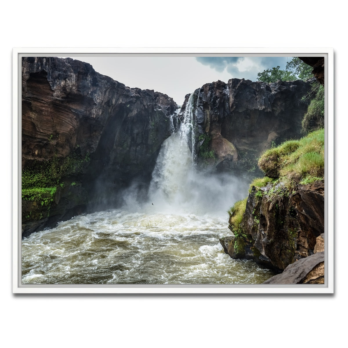 AUTO-MOCKUP WHITE | Waterfall of Rio Farinha - Brazil | 1 Piece | White Framed Canvas | group=4x3