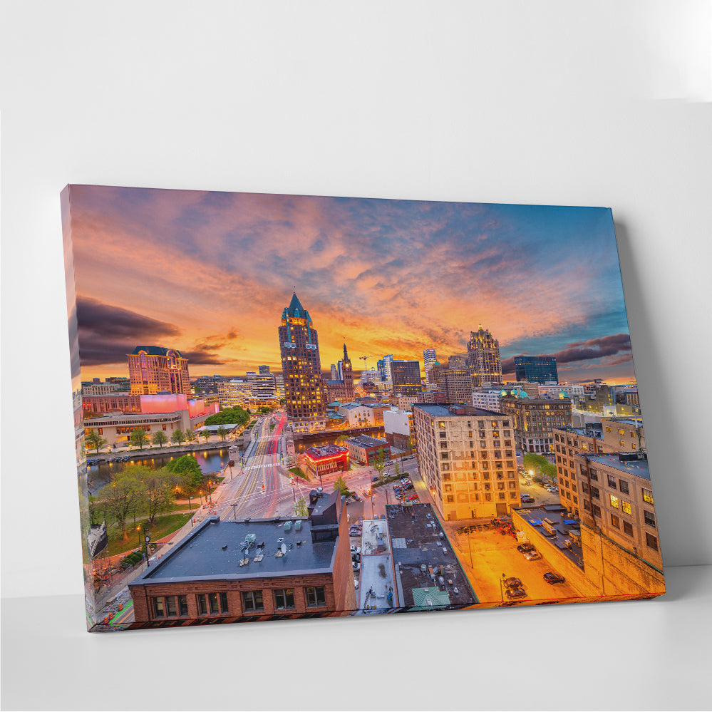 Milwaukee Skyline At Dusk Wall Art