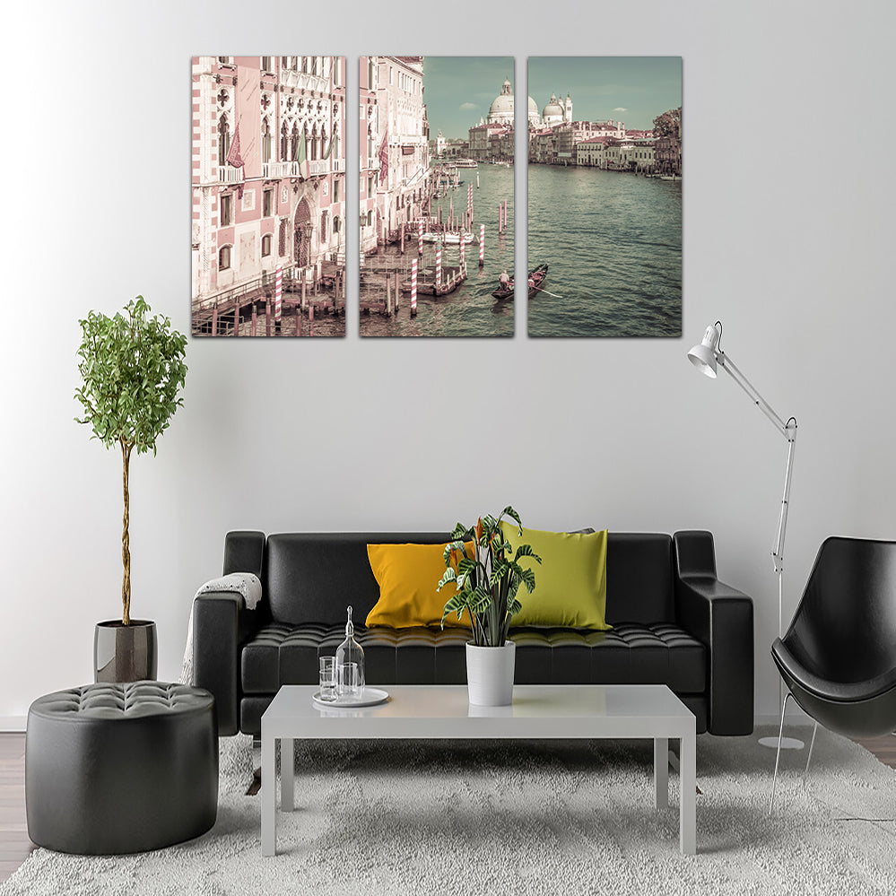 Venice Canal Grande & Santa Maria Della Salute Wall Art