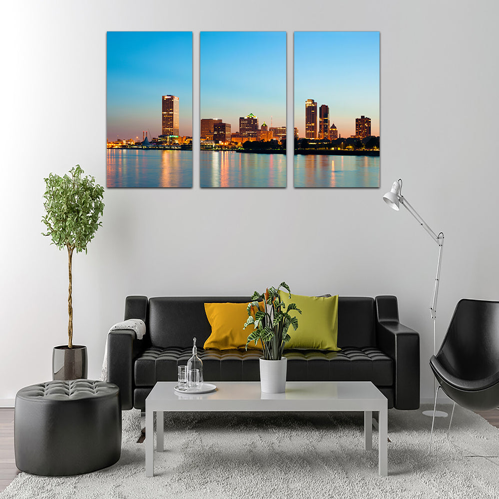 Milwaukee Skyline At Twilight Wall Art