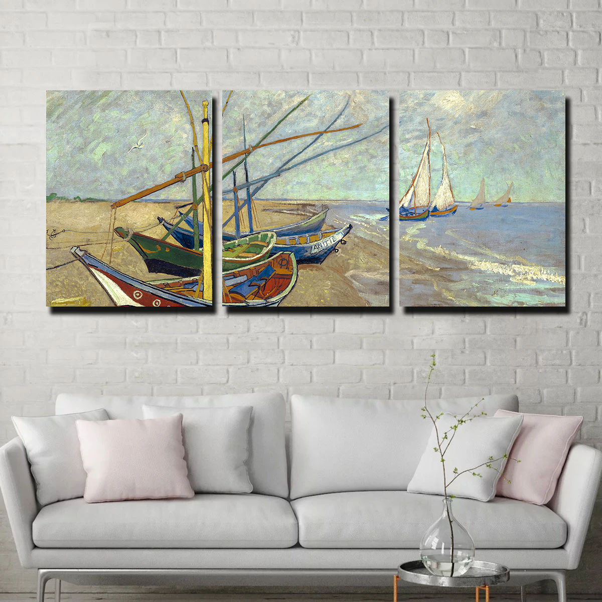 Vissersboten op het strand van Les Saintes-Maries-de-la-Mer Wall Art